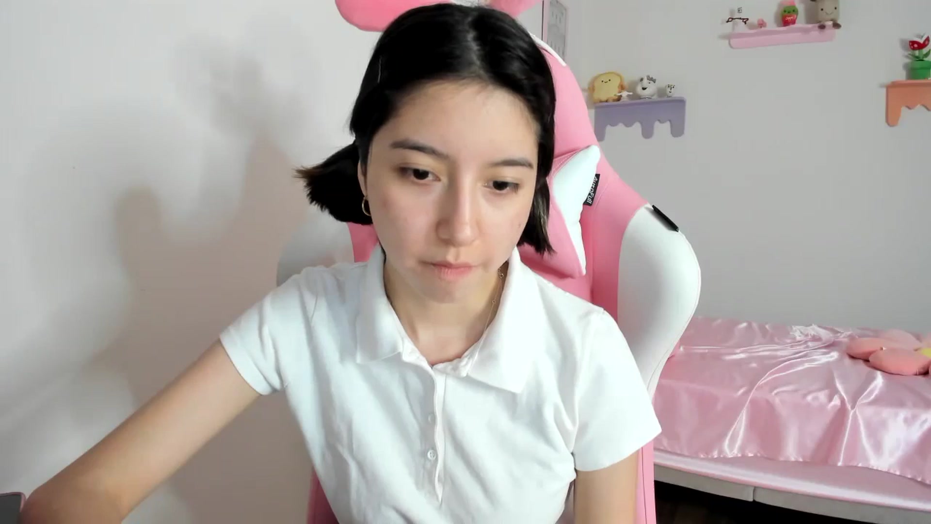 Gallery image thumbnail from Cherrycute666's myfreecams stream on, 08/26/2023, 22:33 image 15 of 20