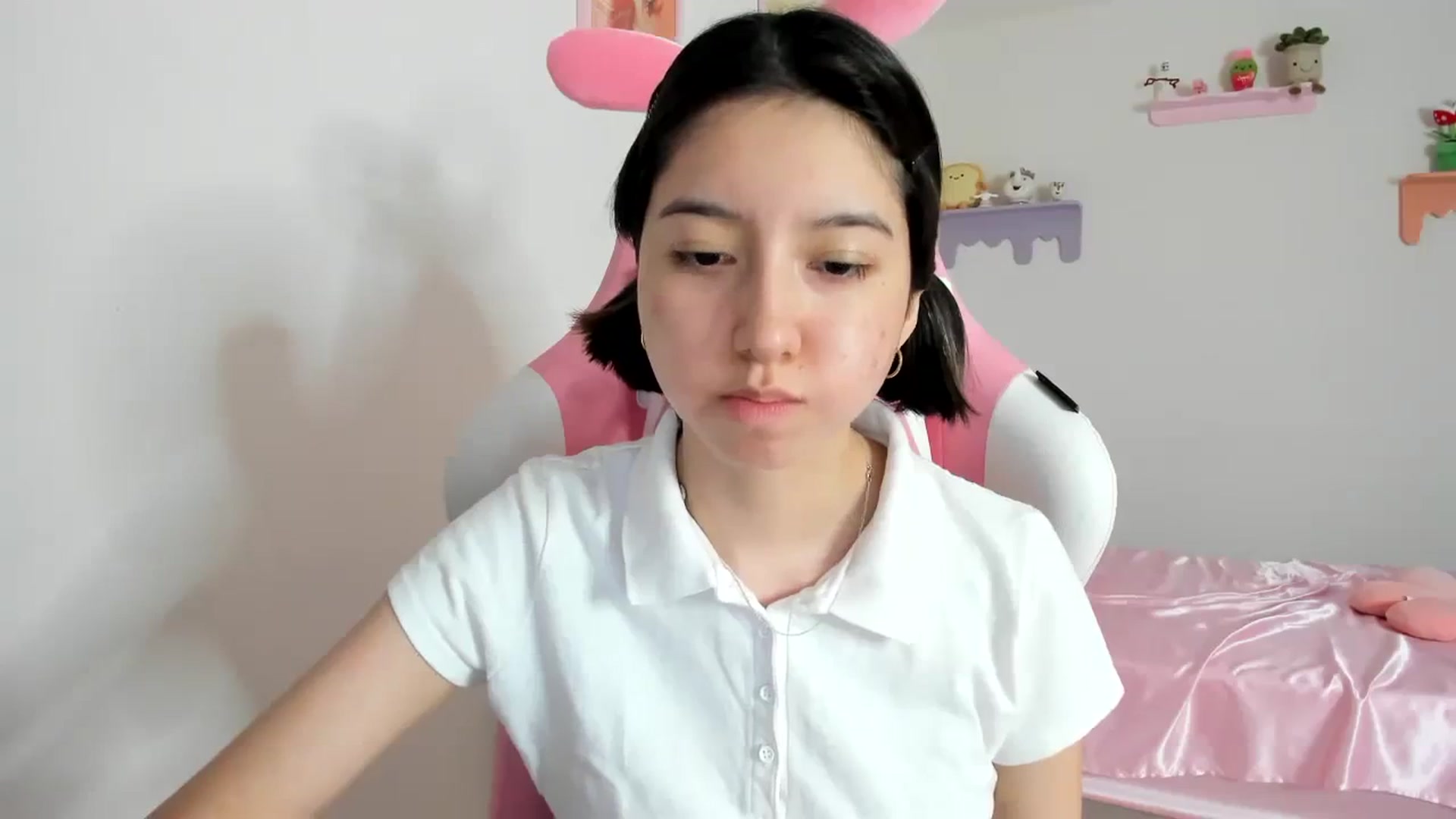 Gallery image thumbnail from Cherrycute666's myfreecams stream on, 08/26/2023, 22:33 image 6 of 20