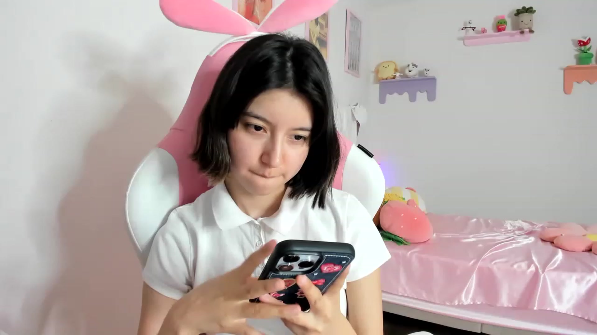 Gallery image thumbnail from Cherrycute666's myfreecams stream on, 08/26/2023, 23:55 image 11 of 20