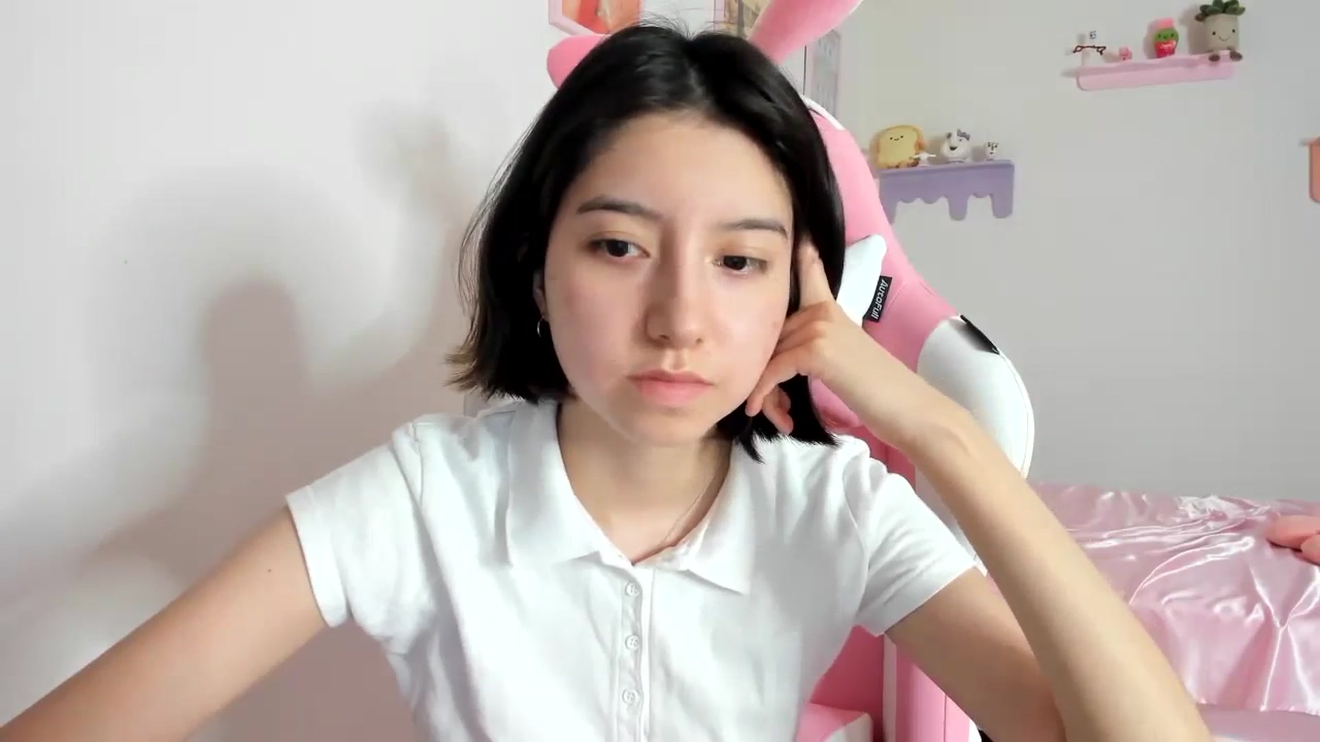Gallery image thumbnail from Cherrycute666's myfreecams stream on, 08/27/2023, 03:37 image 8 of 20
