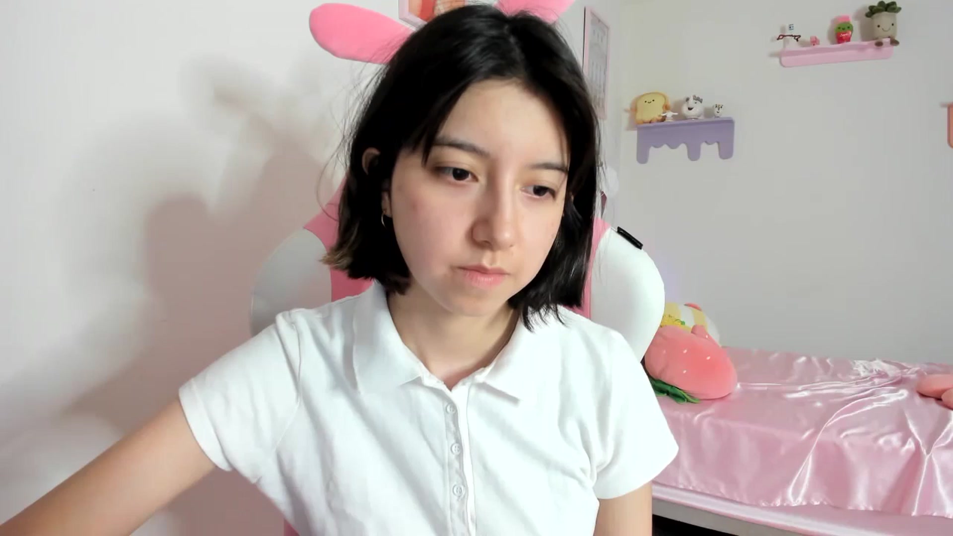 Gallery image thumbnail from Cherrycute666's myfreecams stream on, 08/27/2023, 03:37 image 4 of 20