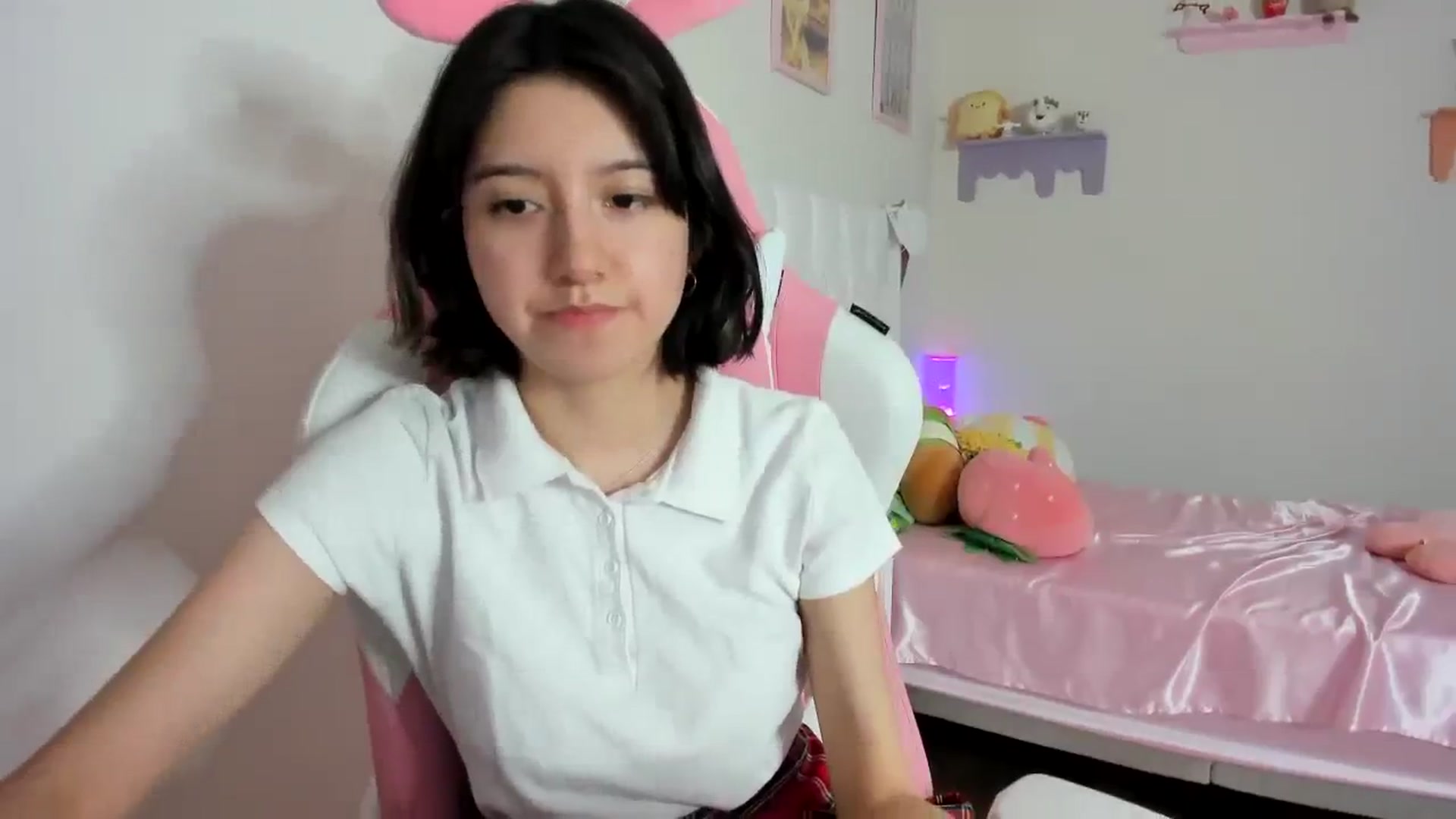 Gallery image thumbnail from Cherrycute666's myfreecams stream on, 08/27/2023, 03:37 image 19 of 20