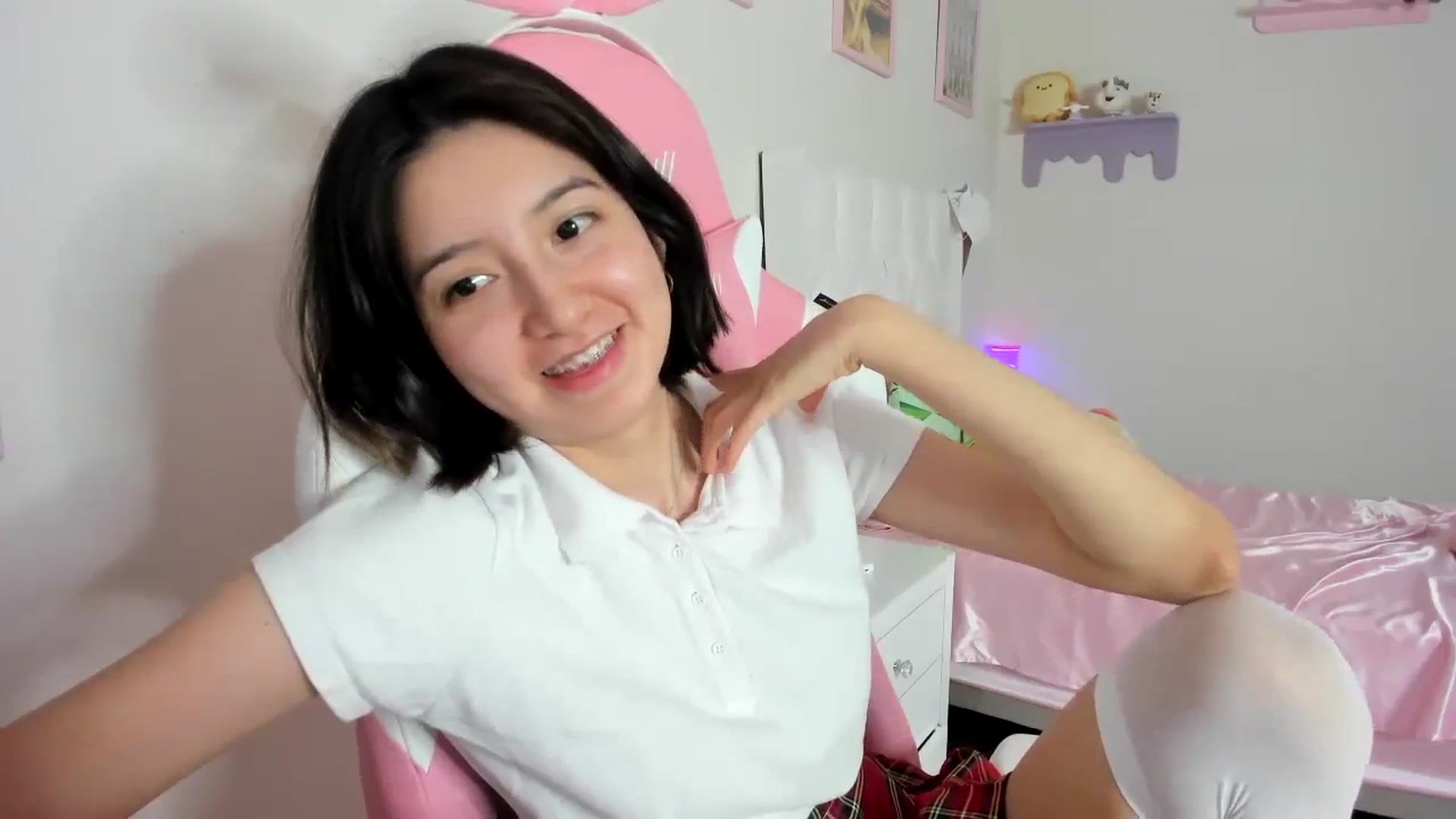 Gallery image thumbnail from Cherrycute666's myfreecams stream on, 08/27/2023, 03:37 image 20 of 20