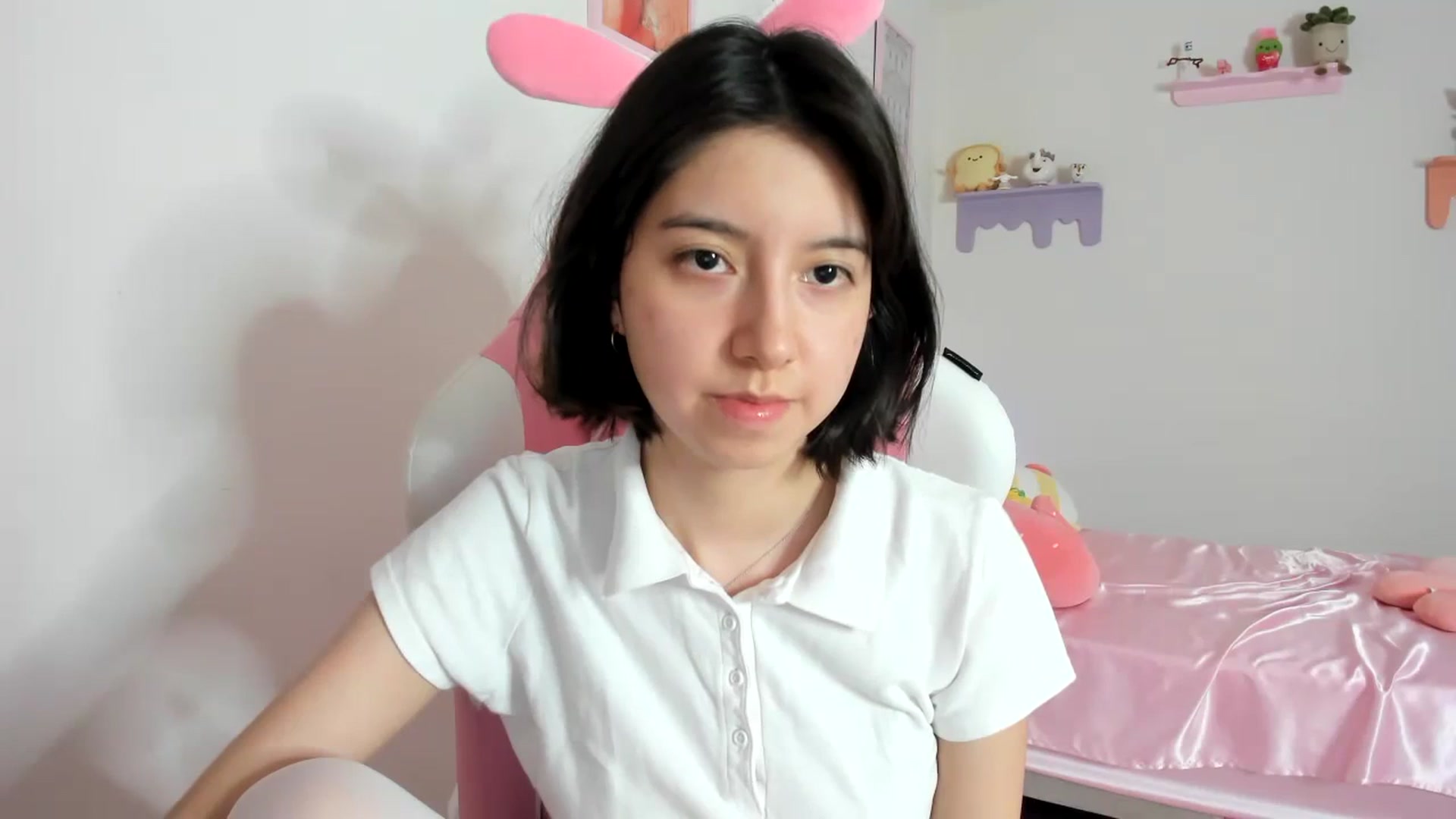 Gallery image thumbnail from Cherrycute666's myfreecams stream on, 08/27/2023, 03:37 image 14 of 20