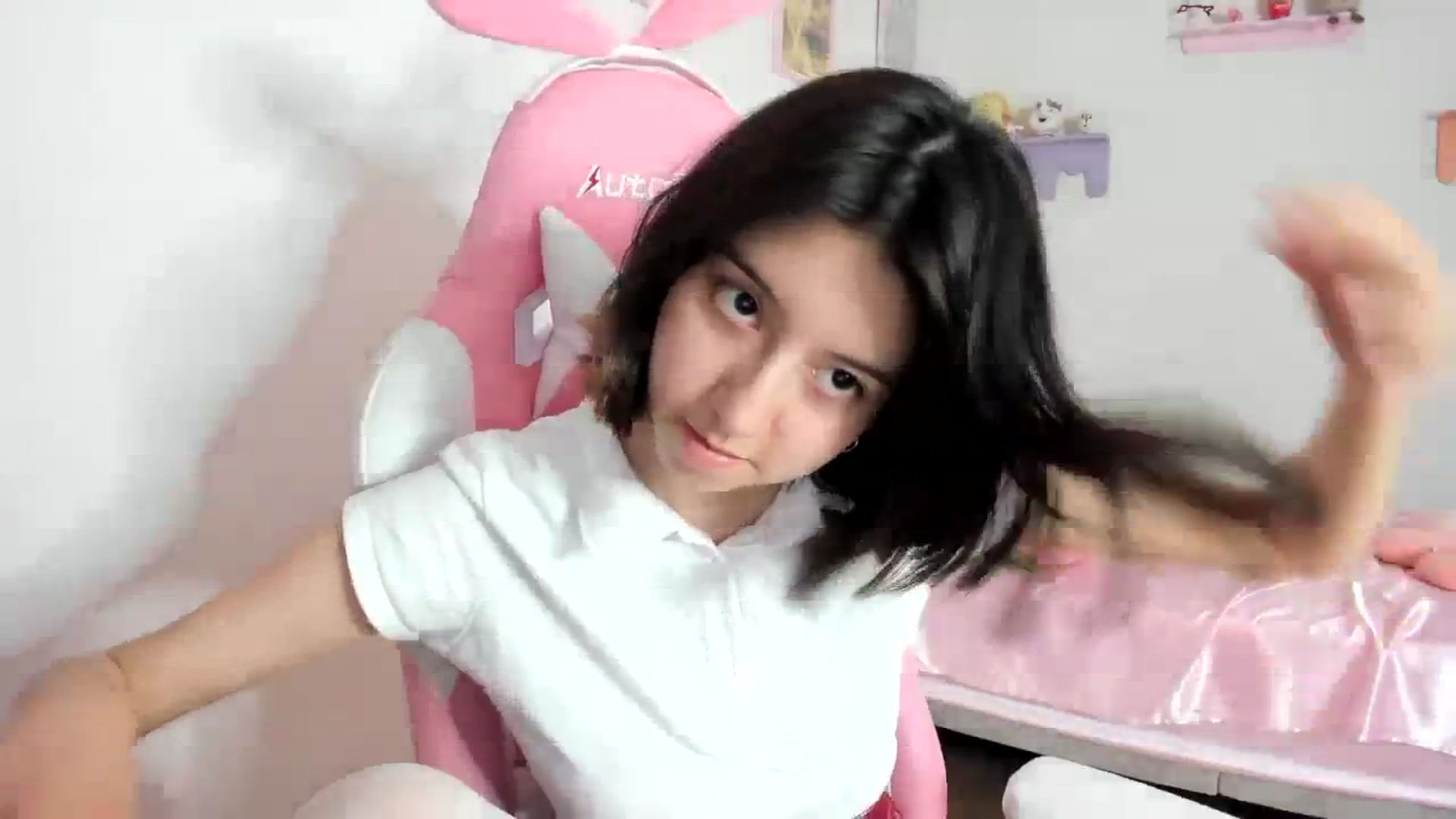 Gallery image thumbnail from Cherrycute666's myfreecams stream on, 08/27/2023, 03:37 image 16 of 20