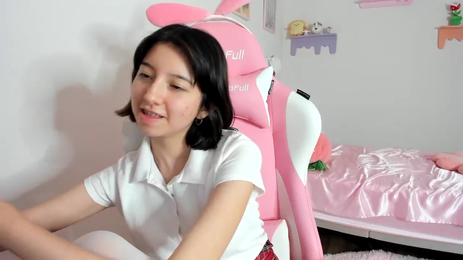 Gallery image thumbnail from Cherrycute666's myfreecams stream on, 08/27/2023, 06:29 image 20 of 20