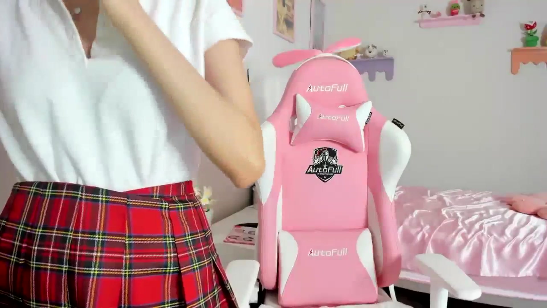 Gallery image thumbnail from Cherrycute666's myfreecams stream on, 08/27/2023, 08:59 image 20 of 20