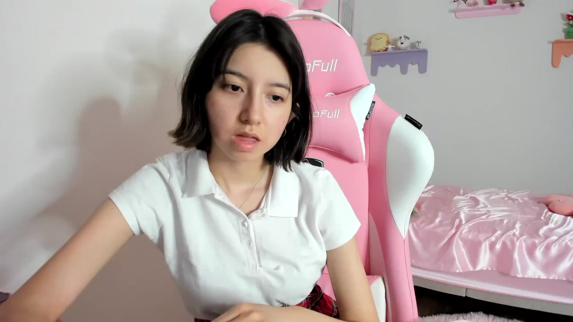 Gallery image thumbnail from Cherrycute666's myfreecams stream on, 08/27/2023, 08:59 image 13 of 20