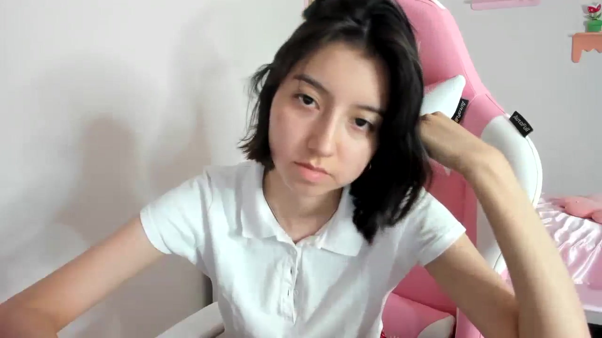 Gallery image thumbnail from Cherrycute666's myfreecams stream on, 08/27/2023, 10:18 image 20 of 20