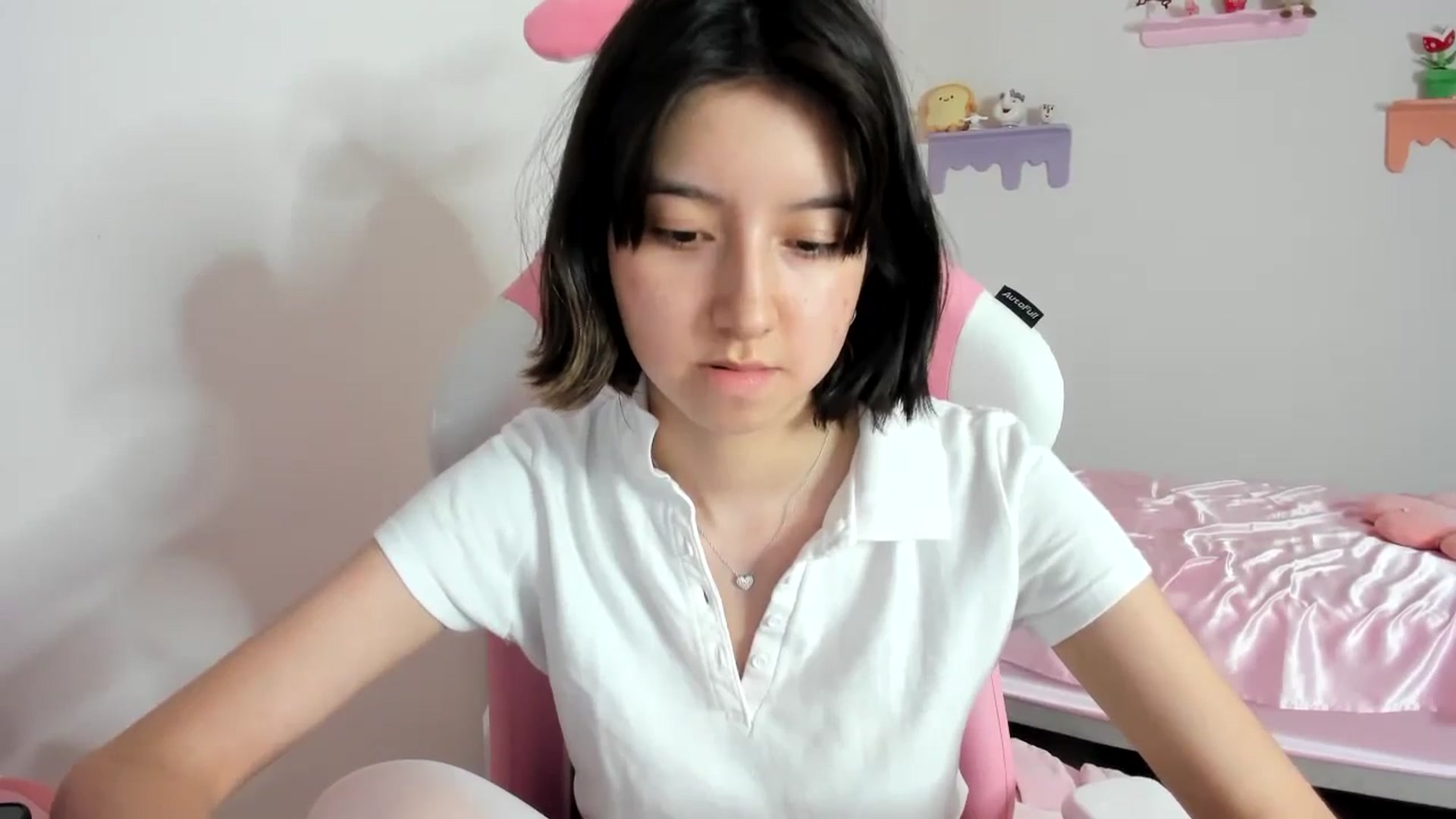 Gallery image thumbnail from Cherrycute666's myfreecams stream on, 08/27/2023, 10:18 image 10 of 20