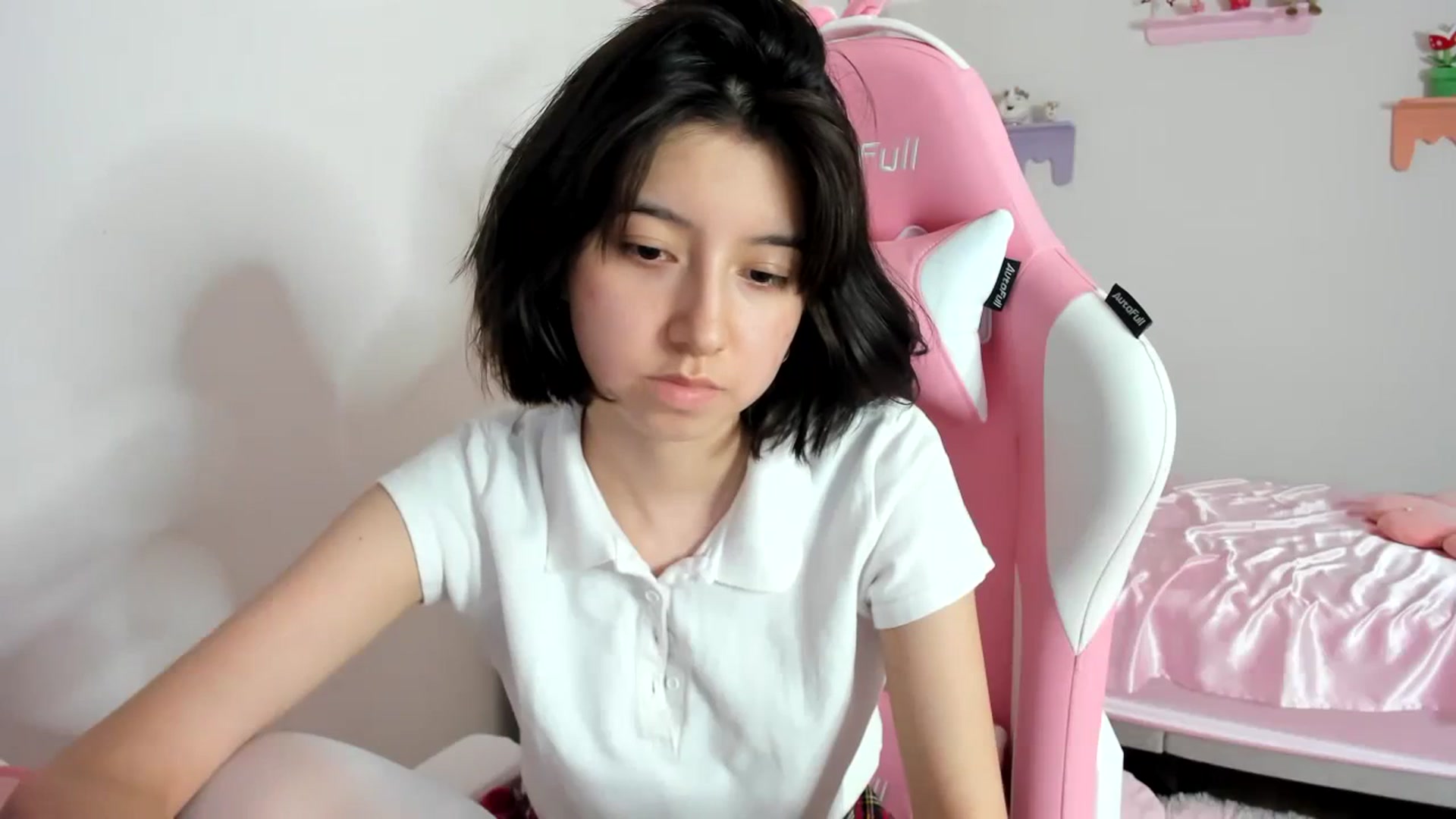 Gallery image thumbnail from Cherrycute666's myfreecams stream on, 08/27/2023, 10:18 image 18 of 20
