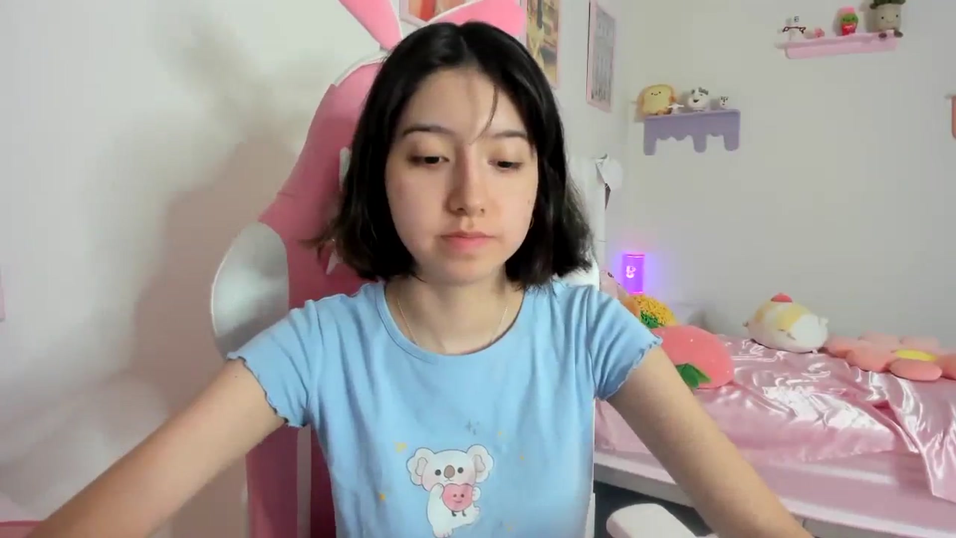 Gallery image thumbnail from Cherrycute666's myfreecams stream on, 08/27/2023, 14:14 image 11 of 20