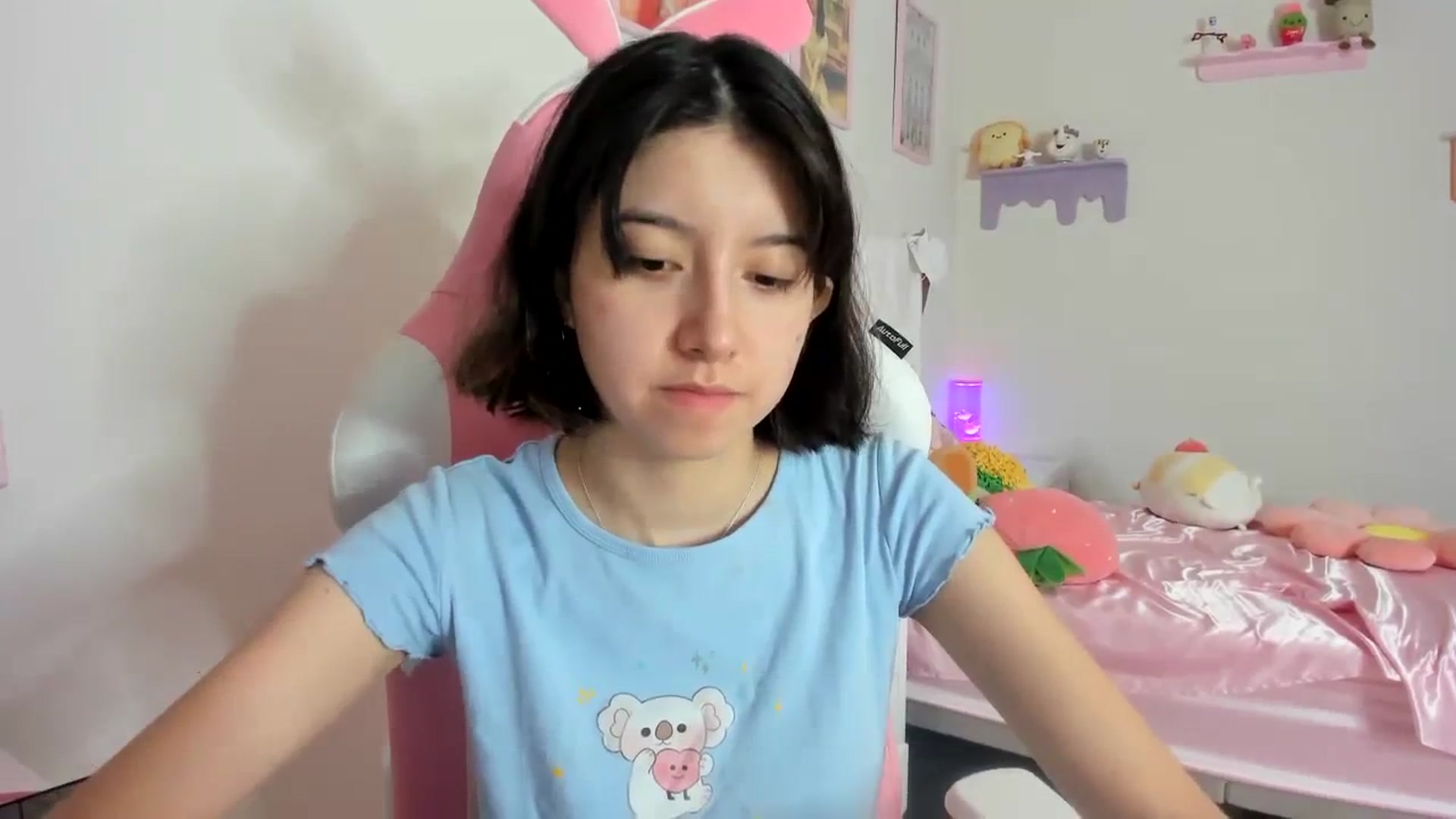 Gallery image thumbnail from Cherrycute666's myfreecams stream on, 08/27/2023, 14:14 image 5 of 20