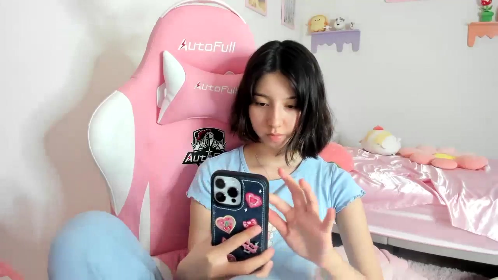 Gallery image thumbnail from Cherrycute666's myfreecams stream on, 08/27/2023, 14:14 image 19 of 20