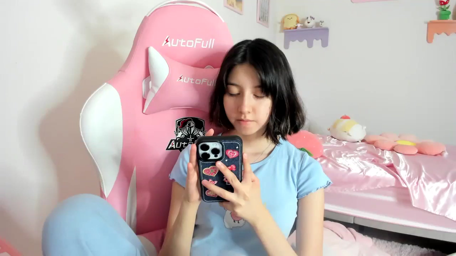 Gallery image thumbnail from Cherrycute666's myfreecams stream on, 08/27/2023, 14:14 image 20 of 20