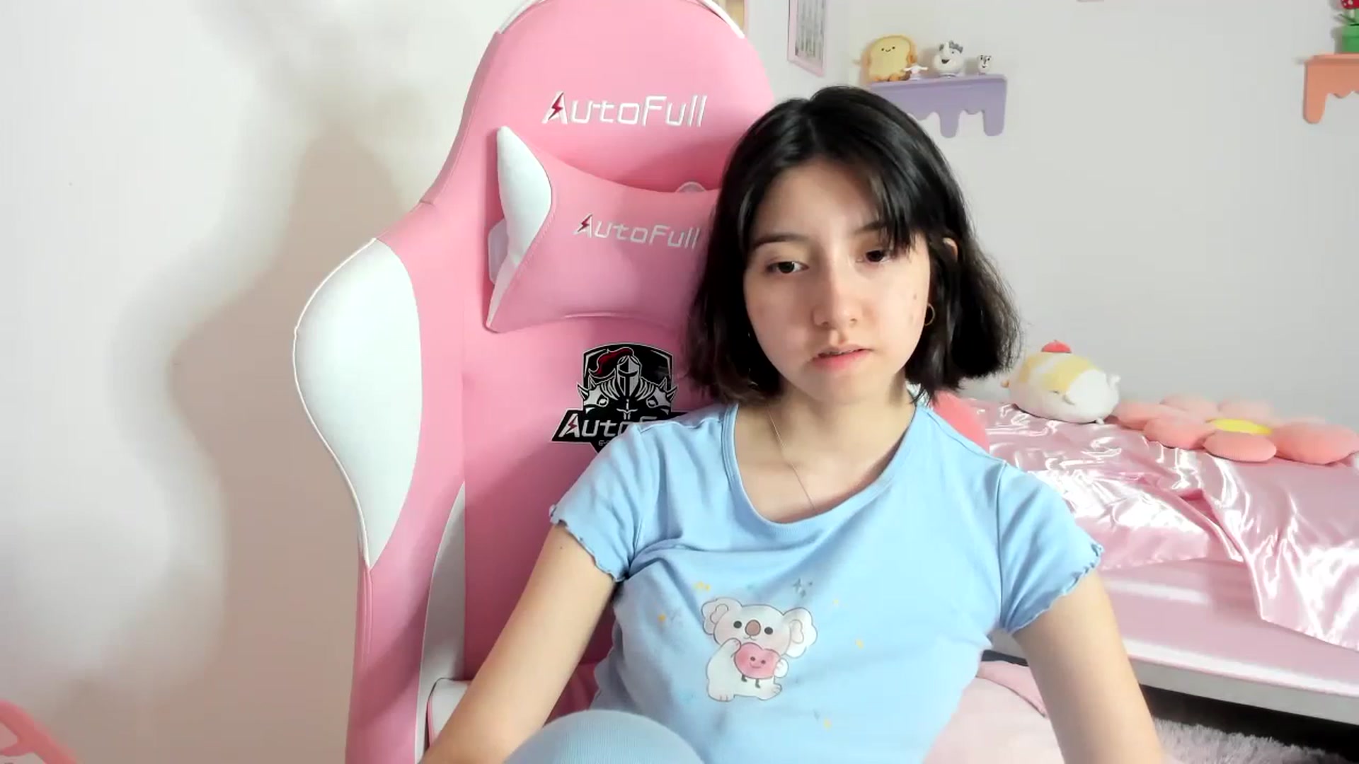 Gallery image thumbnail from Cherrycute666's myfreecams stream on, 08/27/2023, 14:14 image 15 of 20