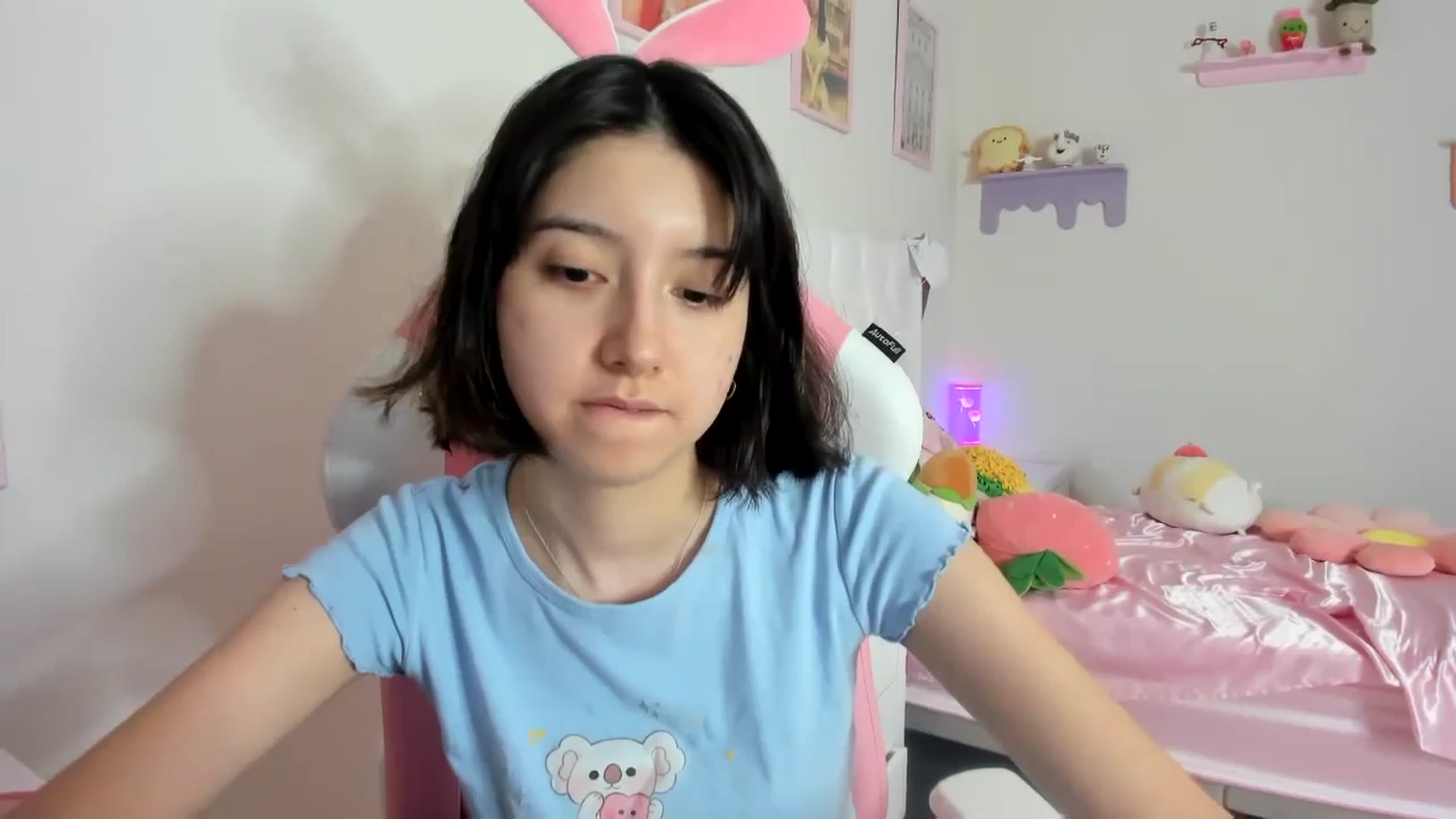 Gallery image thumbnail from Cherrycute666's myfreecams stream on, 08/27/2023, 14:14 image 12 of 20