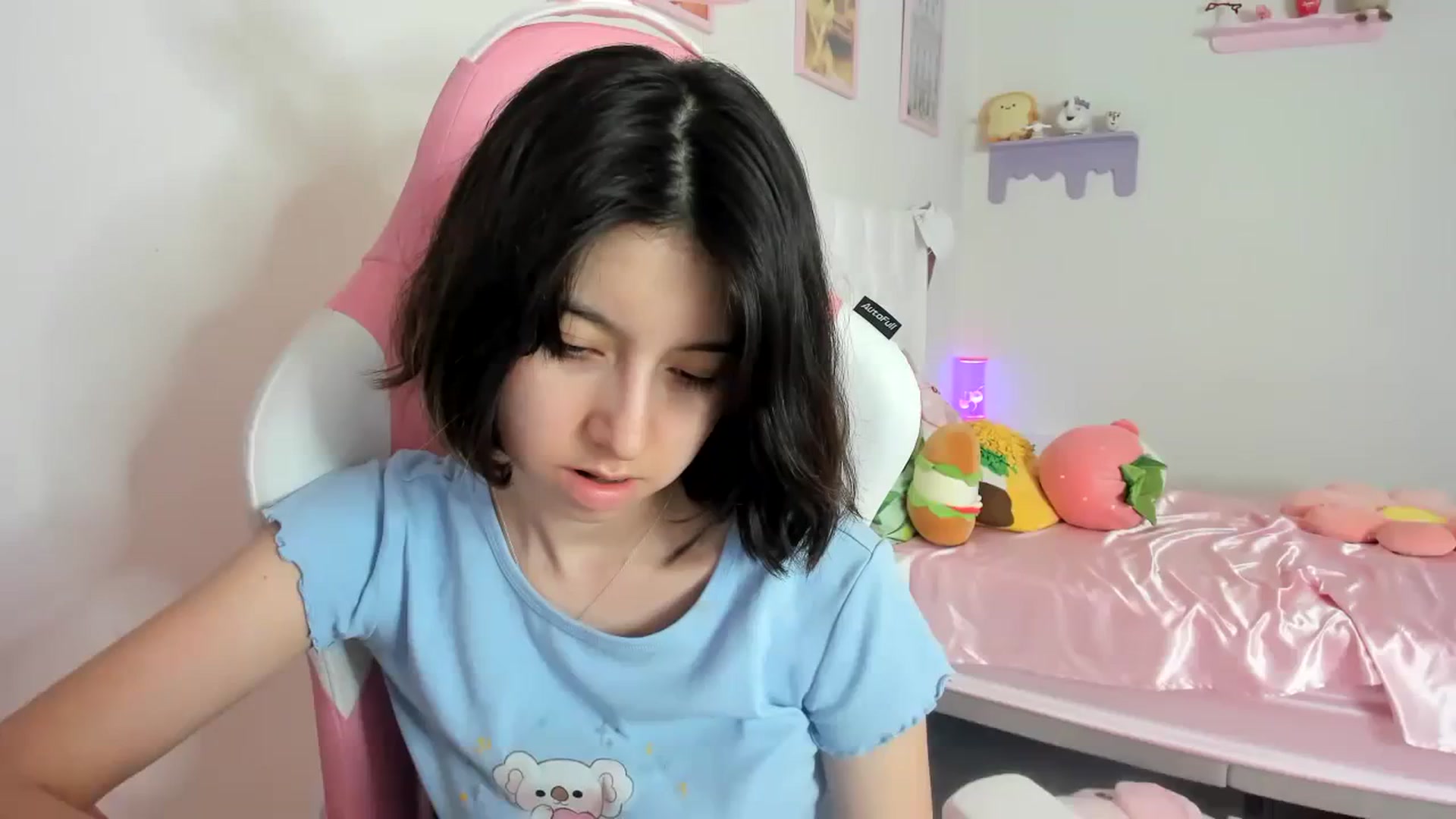 Gallery image thumbnail from Cherrycute666's myfreecams stream on, 08/27/2023, 14:44 image 10 of 20