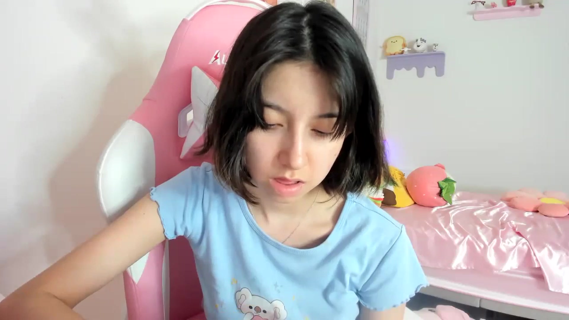 Gallery image thumbnail from Cherrycute666's myfreecams stream on, 08/27/2023, 14:44 image 13 of 20