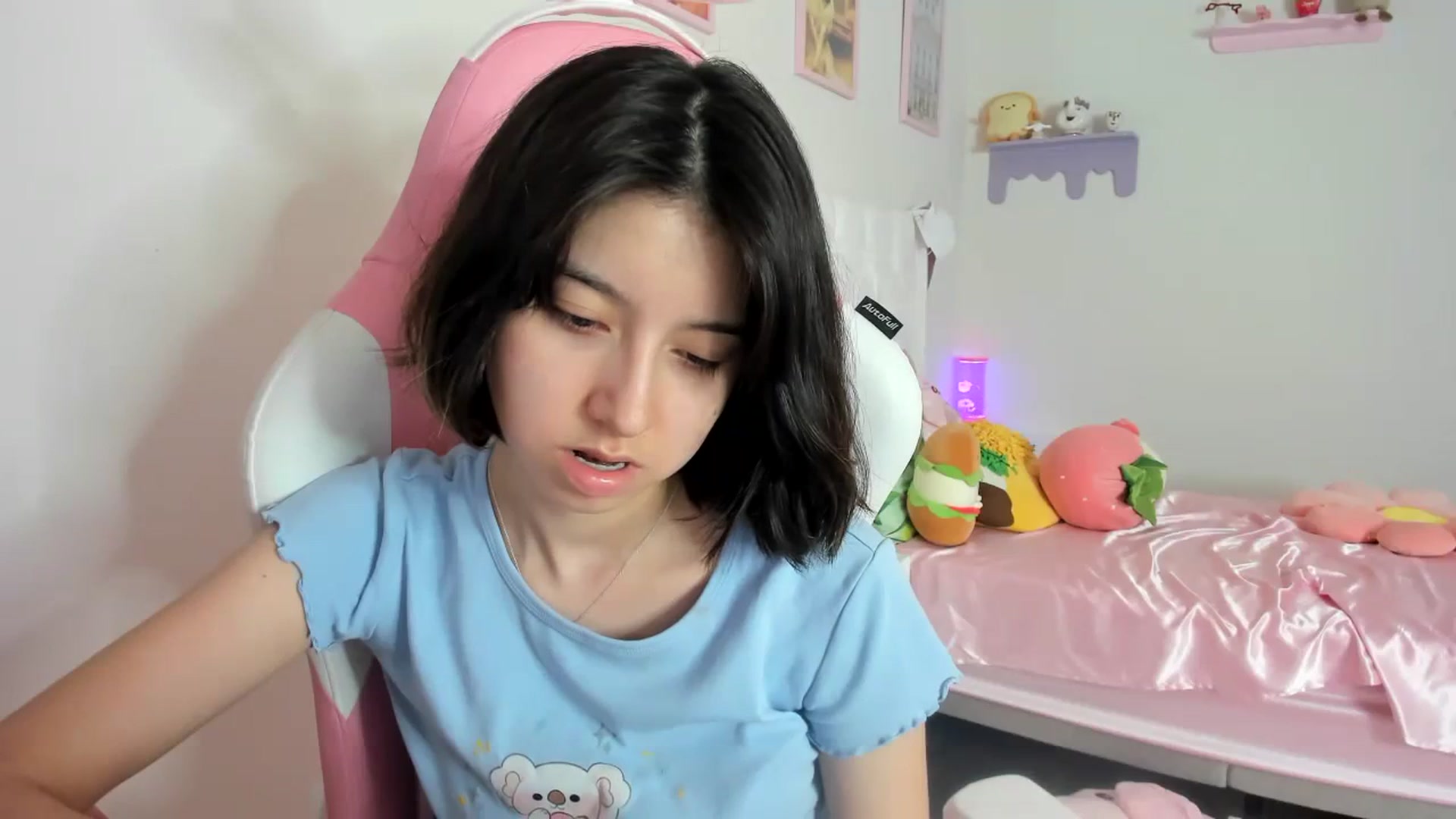 Gallery image thumbnail from Cherrycute666's myfreecams stream on, 08/27/2023, 14:44 image 9 of 20