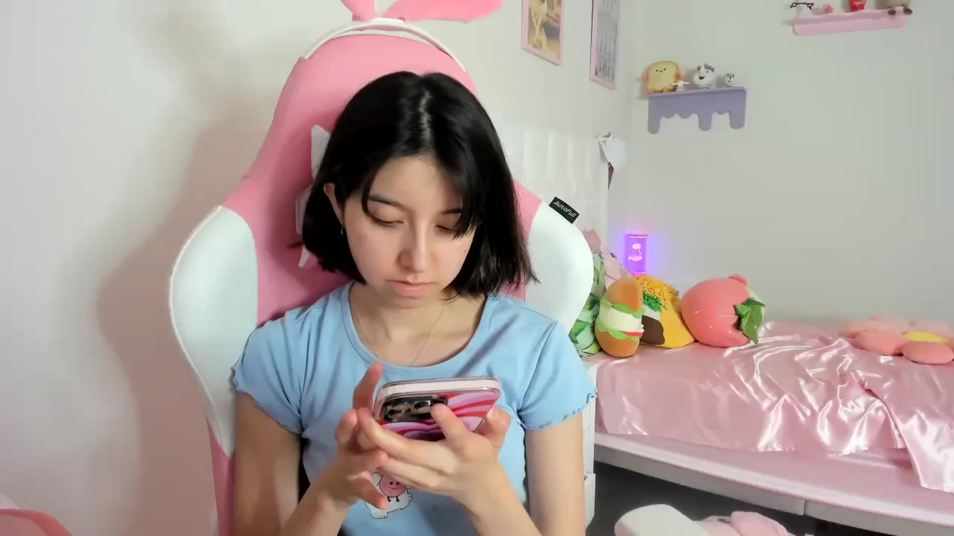 Gallery image thumbnail from Cherrycute666's myfreecams stream on, 08/27/2023, 14:44 image 14 of 20