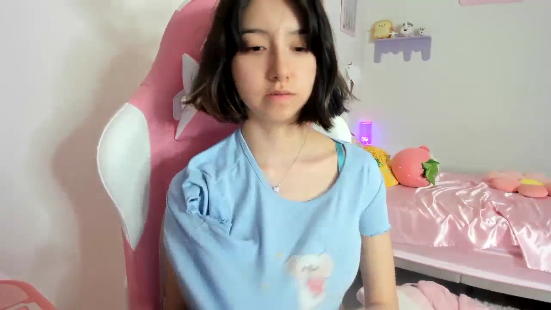 Gallery image thumbnail from Cherrycute666's myfreecams stream on, 08/27/2023, 14:44 image 4 of 20