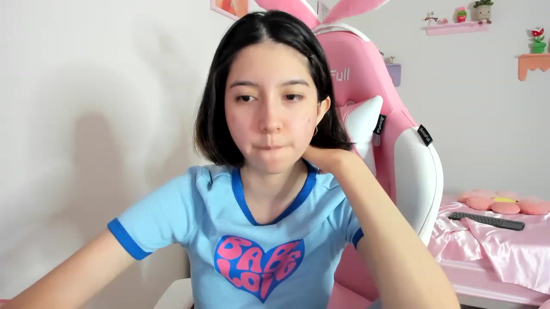Gallery image thumbnail from Cherrycute666's myfreecams stream on, 08/28/2023, 06:59 image 10 of 20