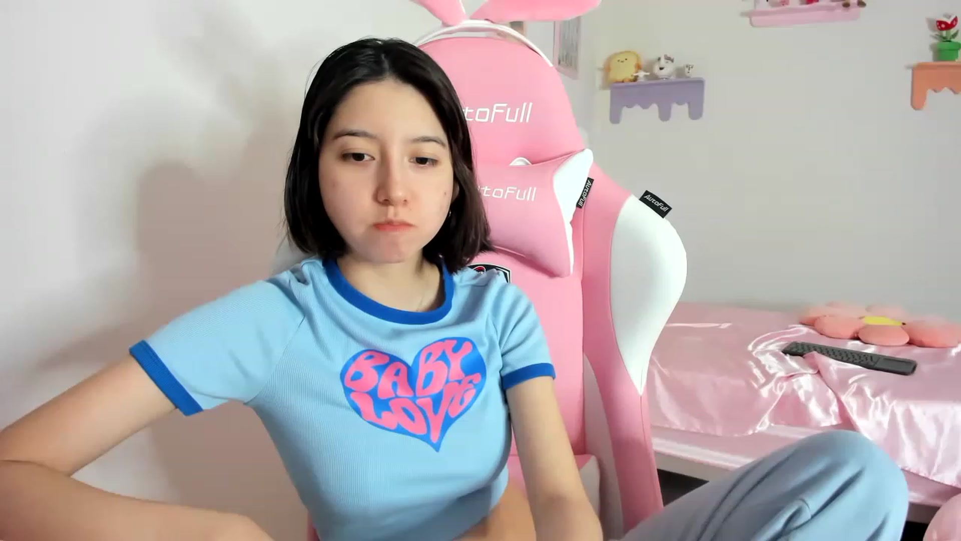 Gallery image thumbnail from Cherrycute666's myfreecams stream on, 08/28/2023, 06:59 image 5 of 20