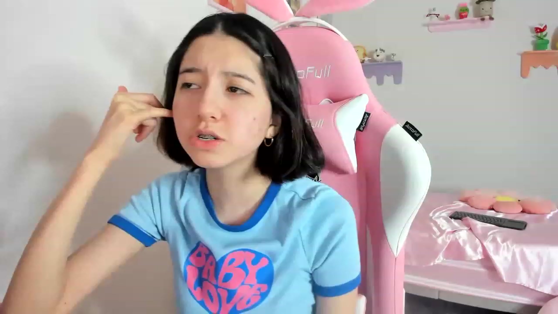 Gallery image thumbnail from Cherrycute666's myfreecams stream on, 08/28/2023, 06:59 image 12 of 20
