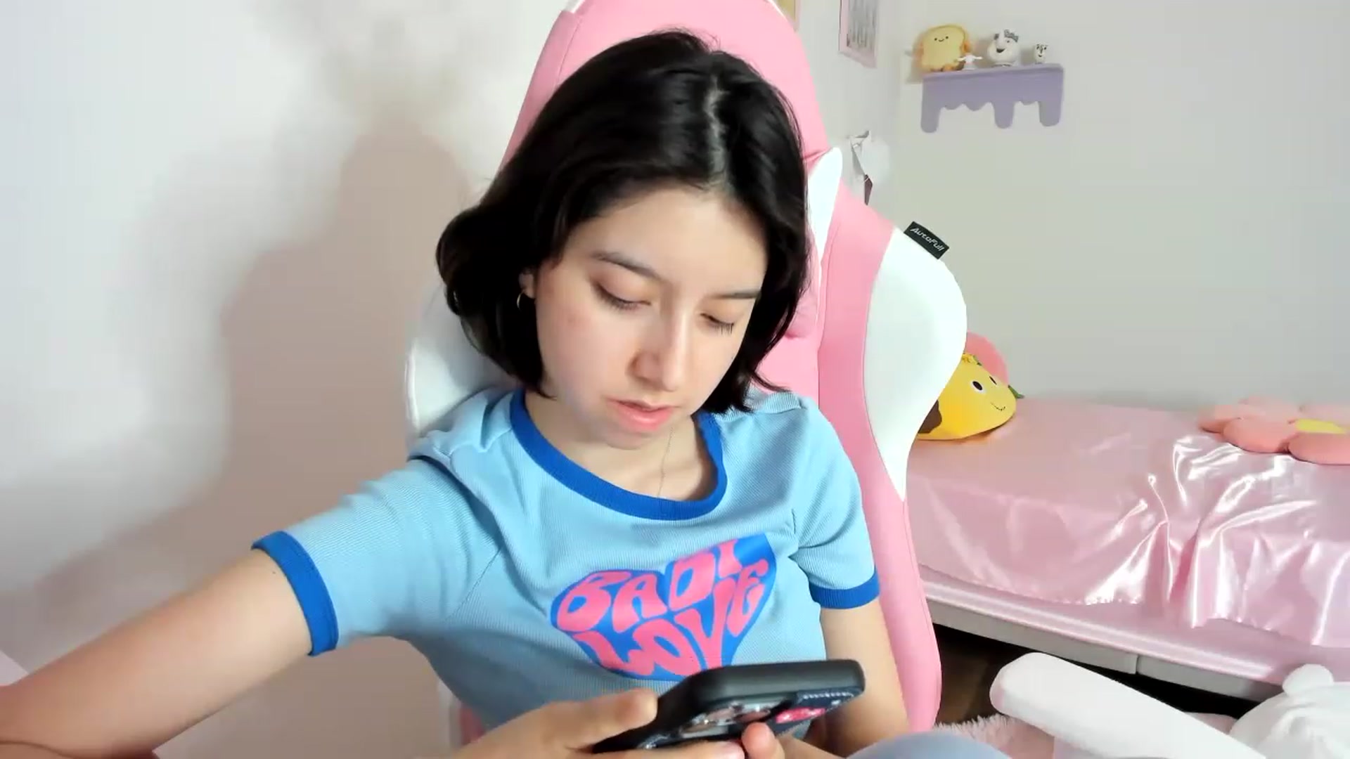 Gallery image thumbnail from Cherrycute666's myfreecams stream on, 08/29/2023, 04:04 image 19 of 20
