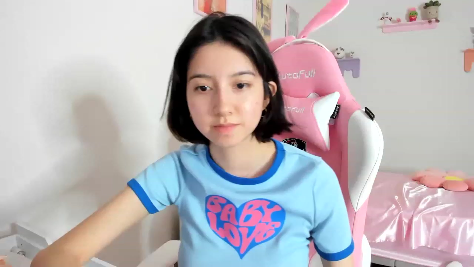 Gallery image thumbnail from Cherrycute666's myfreecams stream on, 08/29/2023, 07:50 image 6 of 20