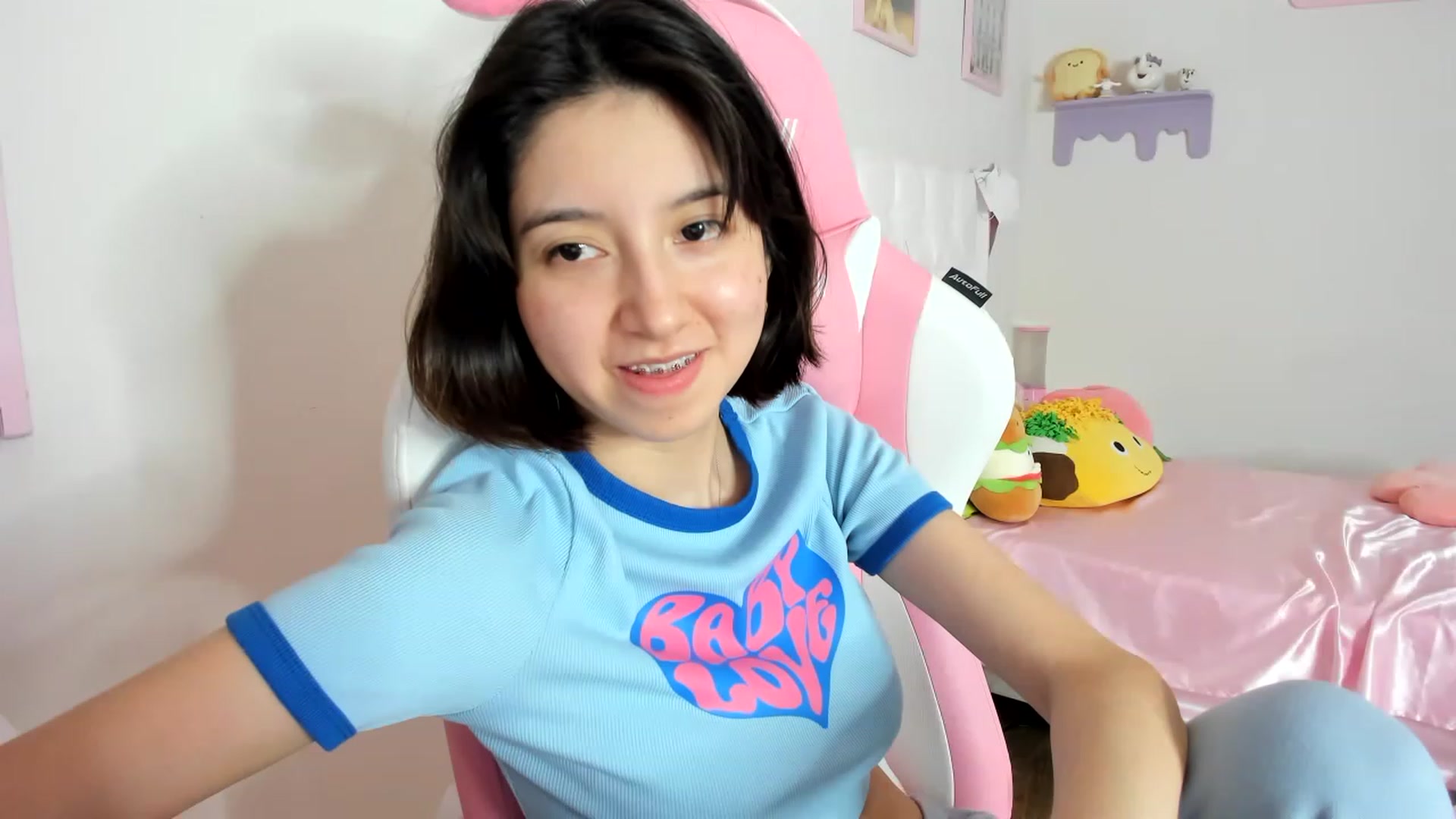 Gallery image thumbnail from Cherrycute666's myfreecams stream on, 08/29/2023, 07:50 image 2 of 20