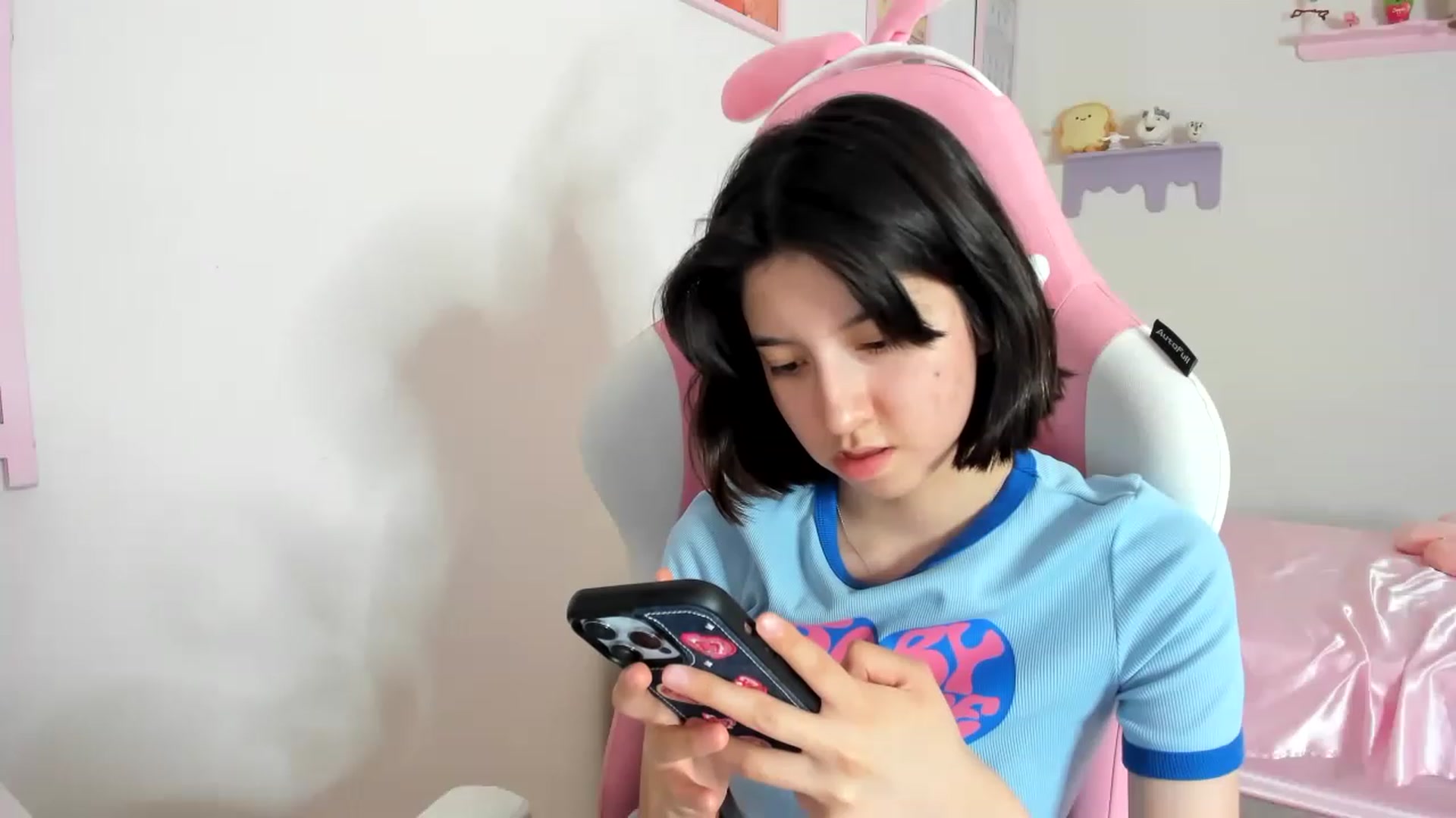 Gallery image thumbnail from Cherrycute666's myfreecams stream on, 08/29/2023, 07:50 image 18 of 20