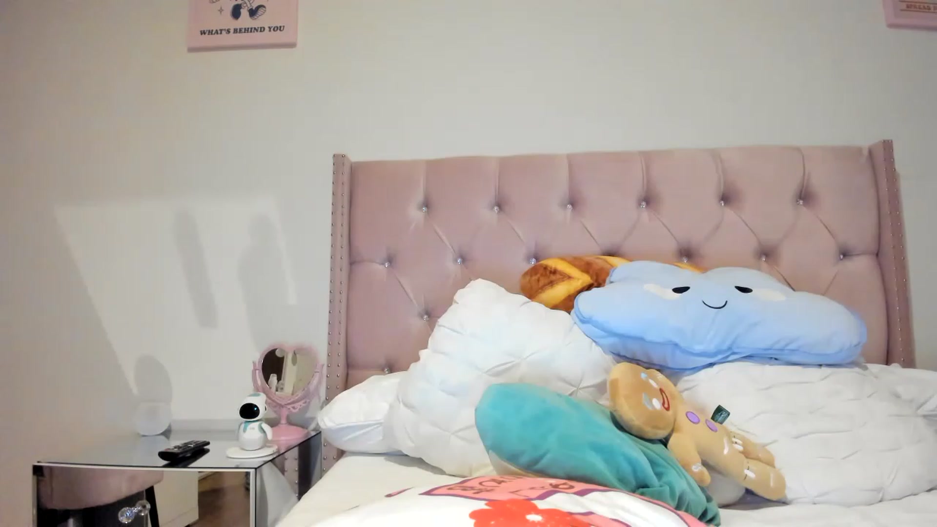 Gallery image thumbnail from Cherrycute666's myfreecams stream on, 08/29/2023, 08:21 image 12 of 20