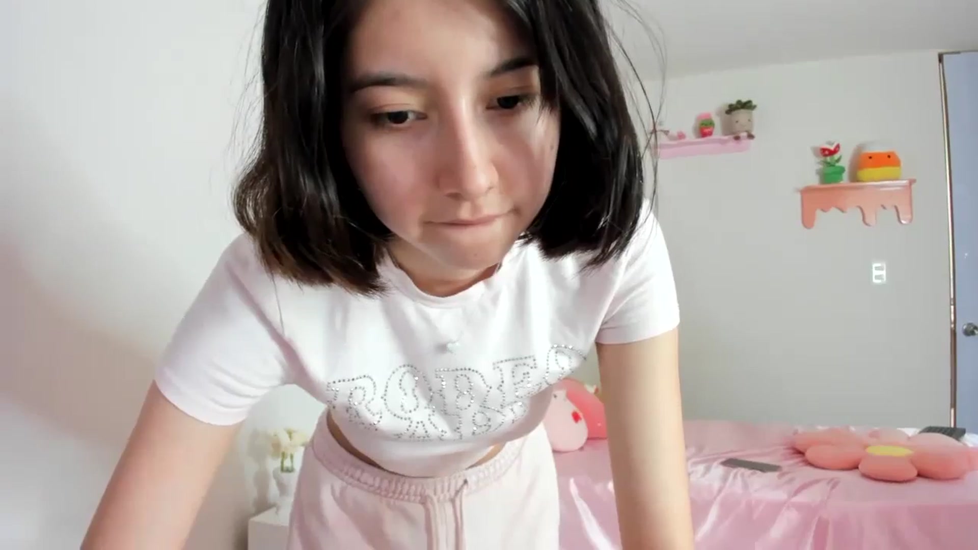 Gallery image thumbnail from Cherrycute666's myfreecams stream on, 08/30/2023, 22:00 image 3 of 20