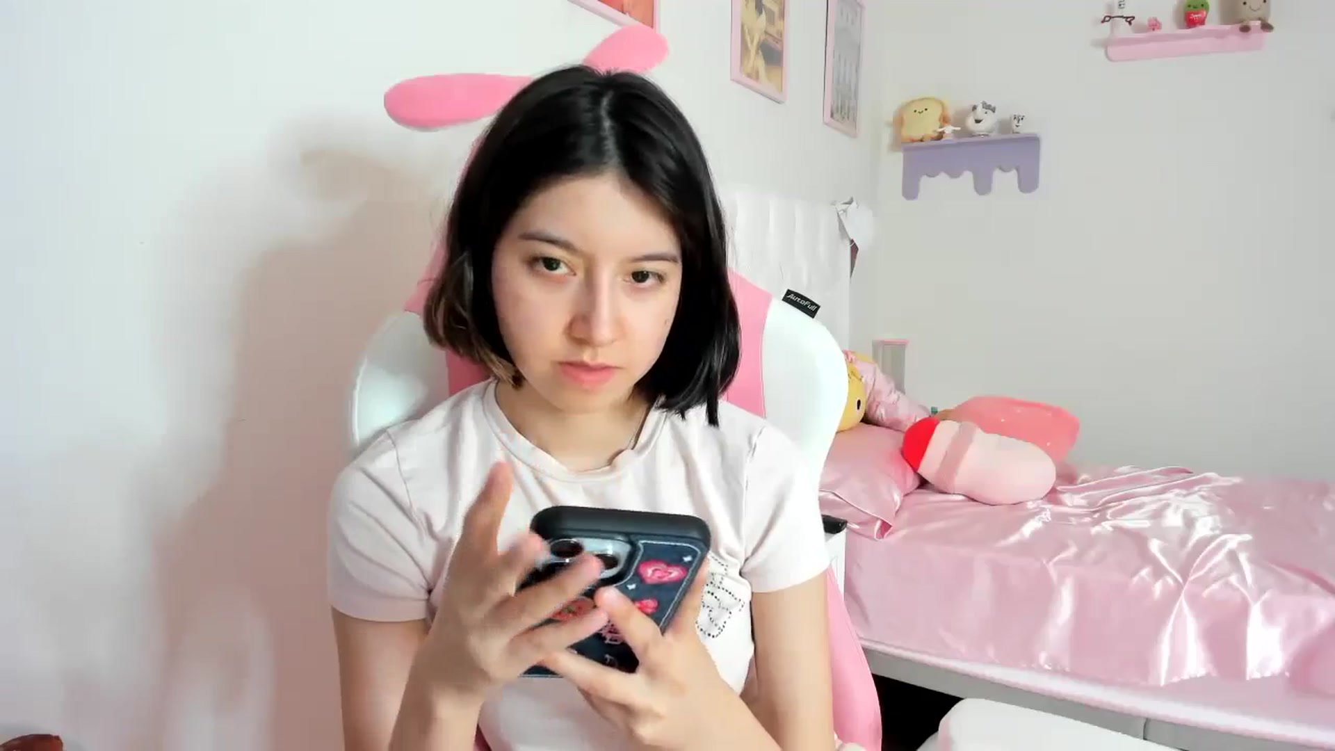 Gallery image thumbnail from Cherrycute666's myfreecams stream on, 08/30/2023, 22:47 image 19 of 20