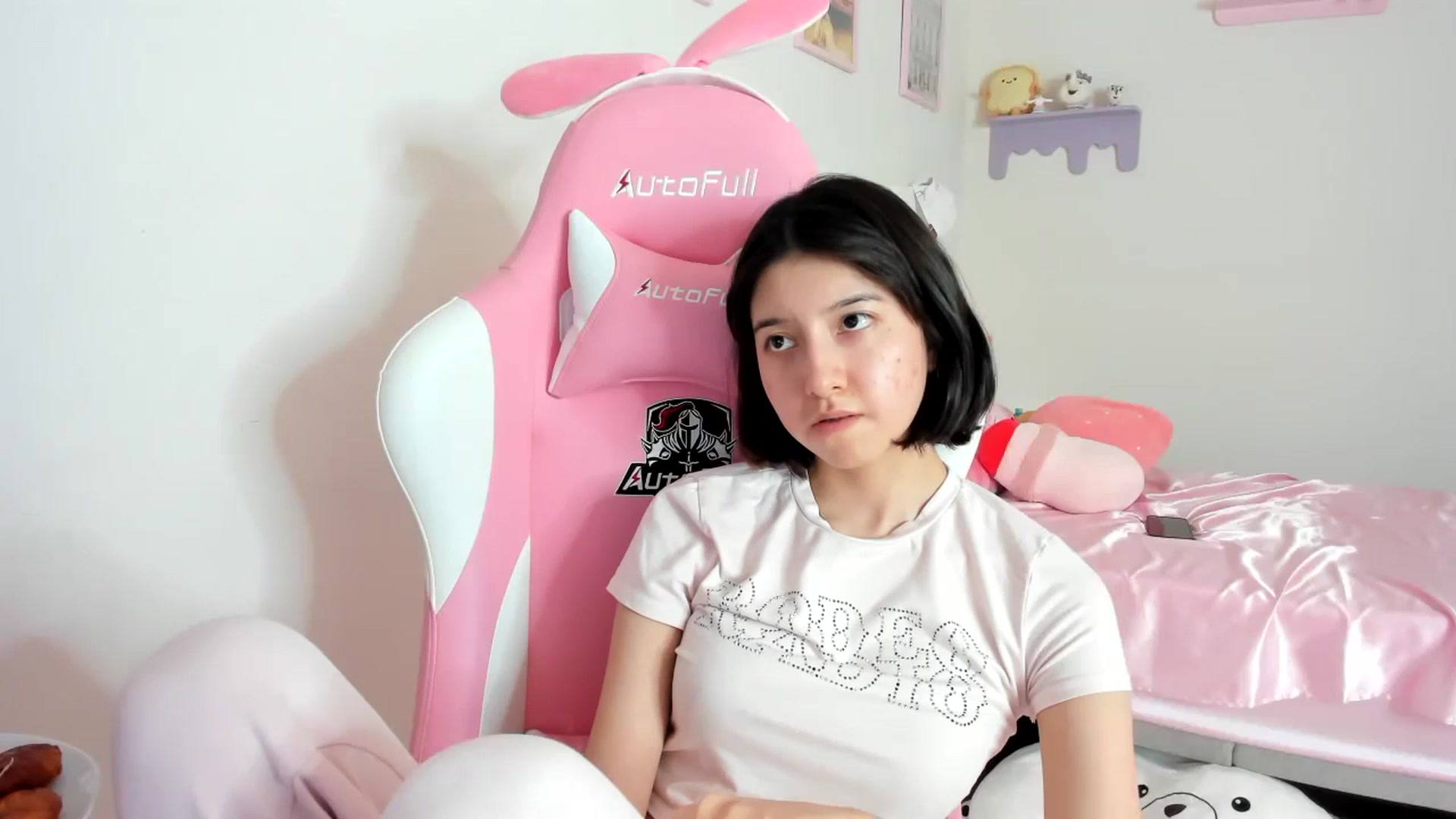 Gallery image thumbnail from Cherrycute666's myfreecams stream on, 08/30/2023, 22:47 image 5 of 20