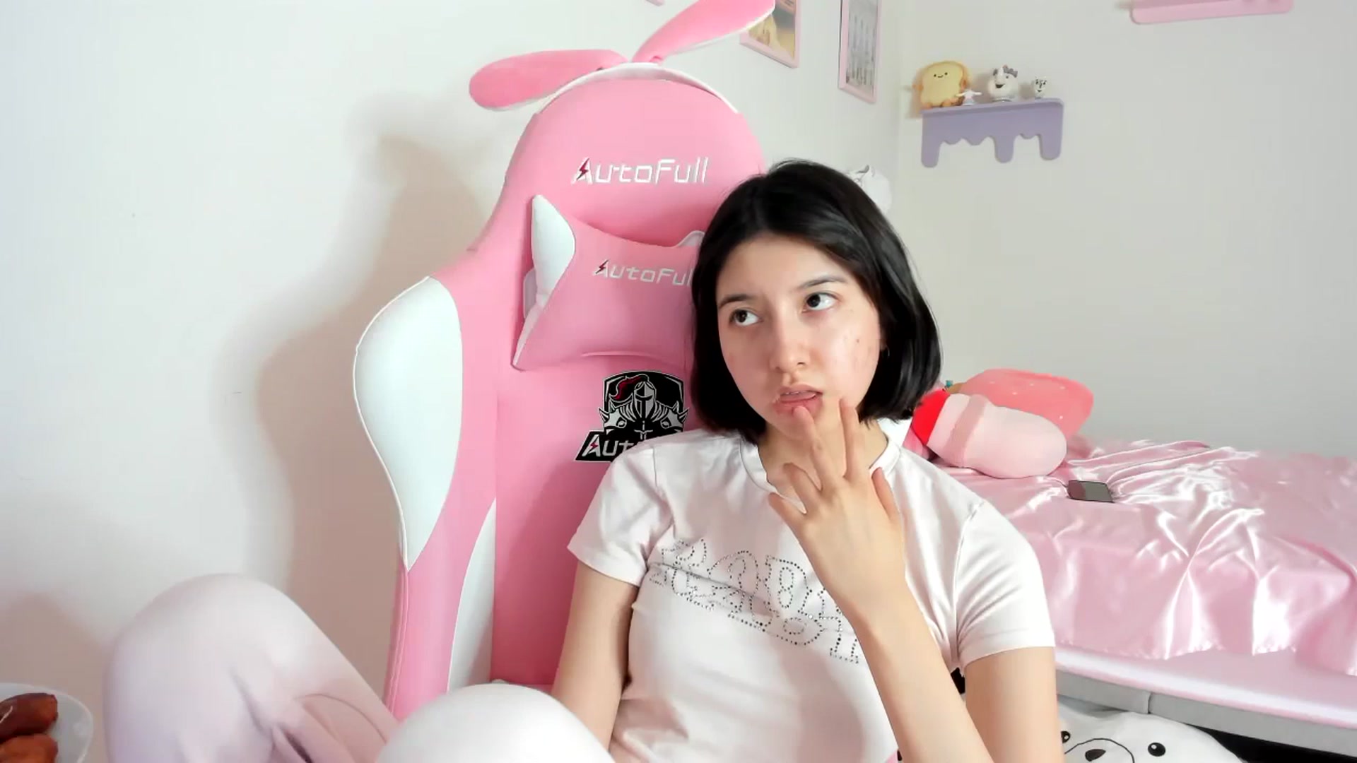 Gallery image thumbnail from Cherrycute666's myfreecams stream on, 08/30/2023, 22:47 image 6 of 20