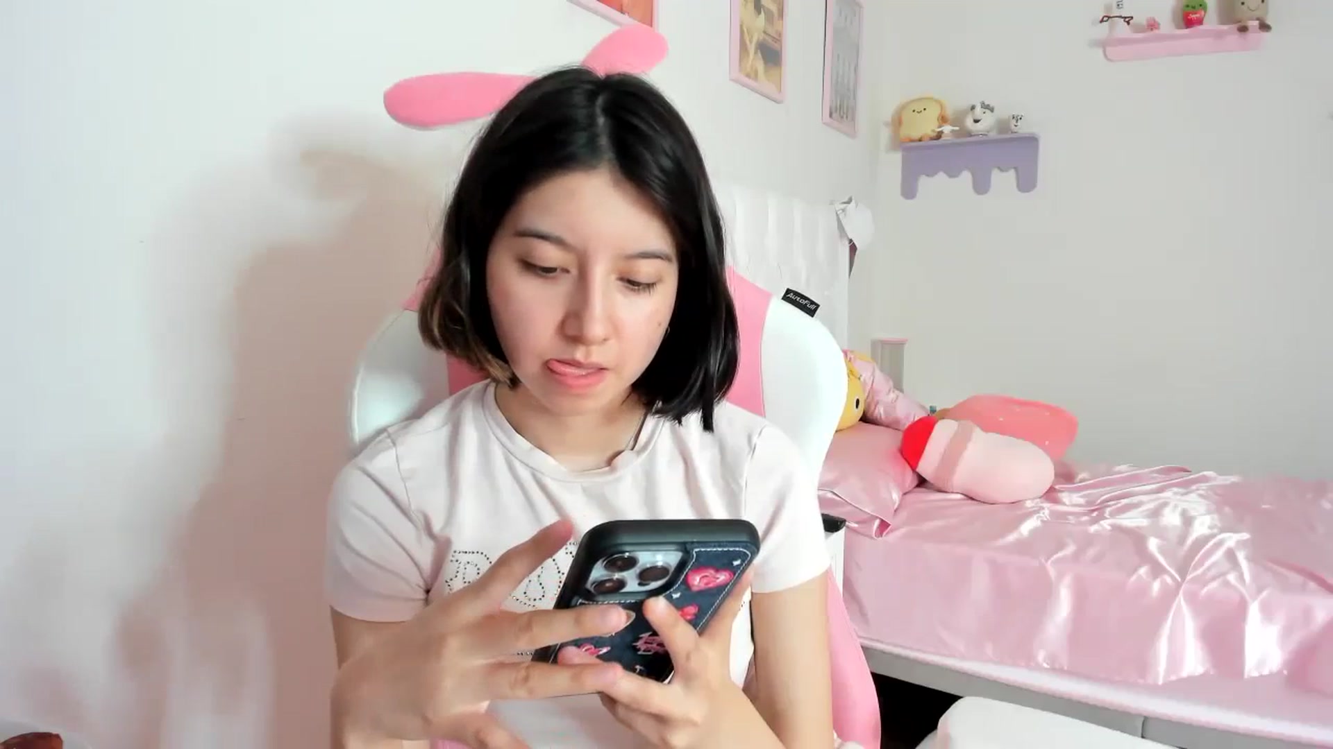 Gallery image thumbnail from Cherrycute666's myfreecams stream on, 08/30/2023, 22:47 image 20 of 20