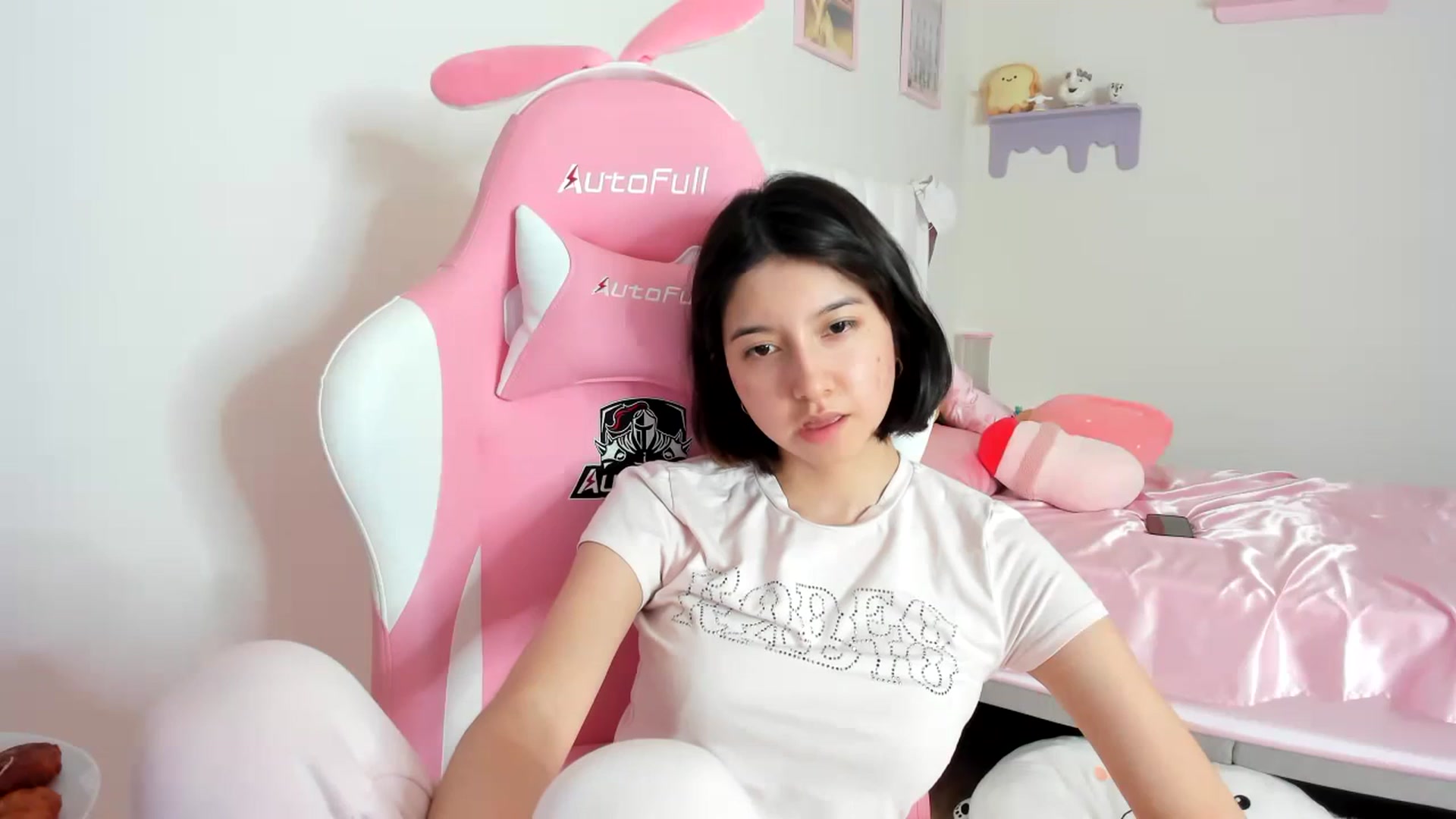 Gallery image thumbnail from Cherrycute666's myfreecams stream on, 08/30/2023, 22:47 image 4 of 20
