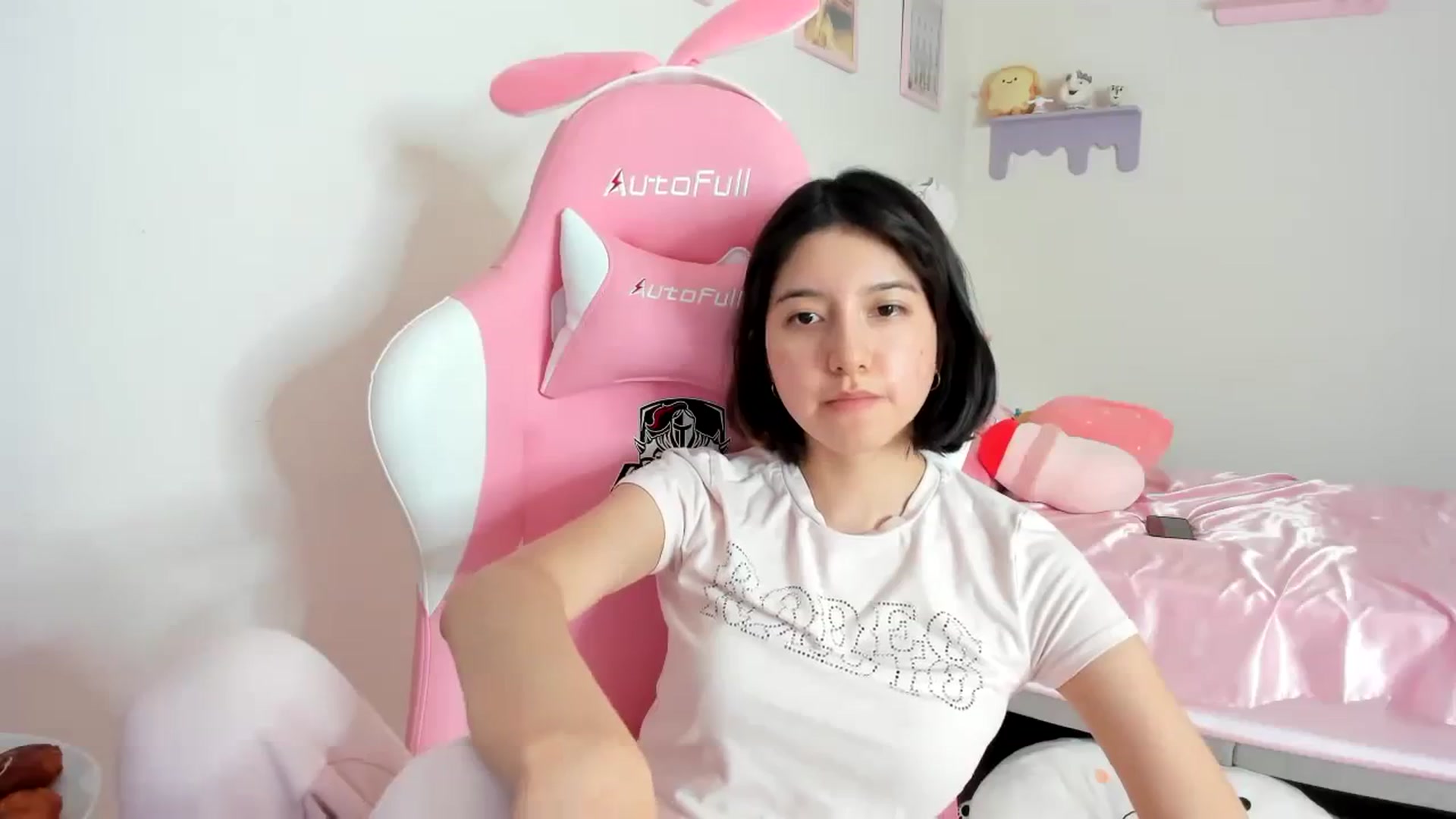 Gallery image thumbnail from Cherrycute666's myfreecams stream on, 08/30/2023, 22:47 image 7 of 20