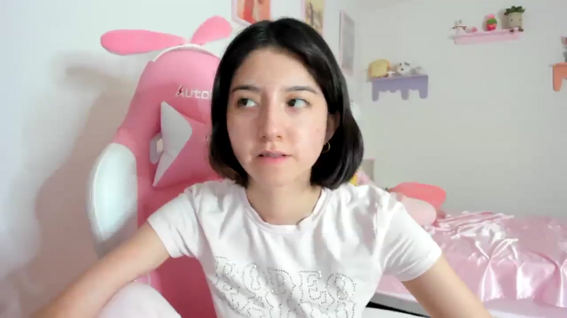 Gallery image thumbnail from Cherrycute666's myfreecams stream on, 08/30/2023, 23:47 image 7 of 20