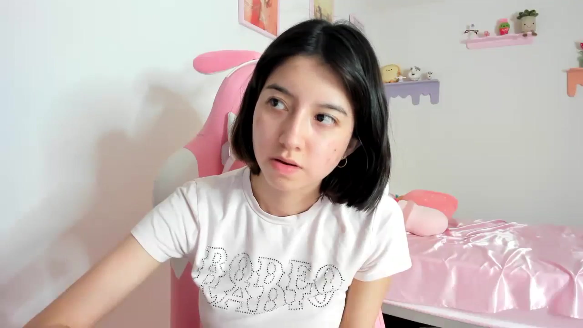 Gallery image thumbnail from Cherrycute666's myfreecams stream on, 08/30/2023, 23:47 image 20 of 20
