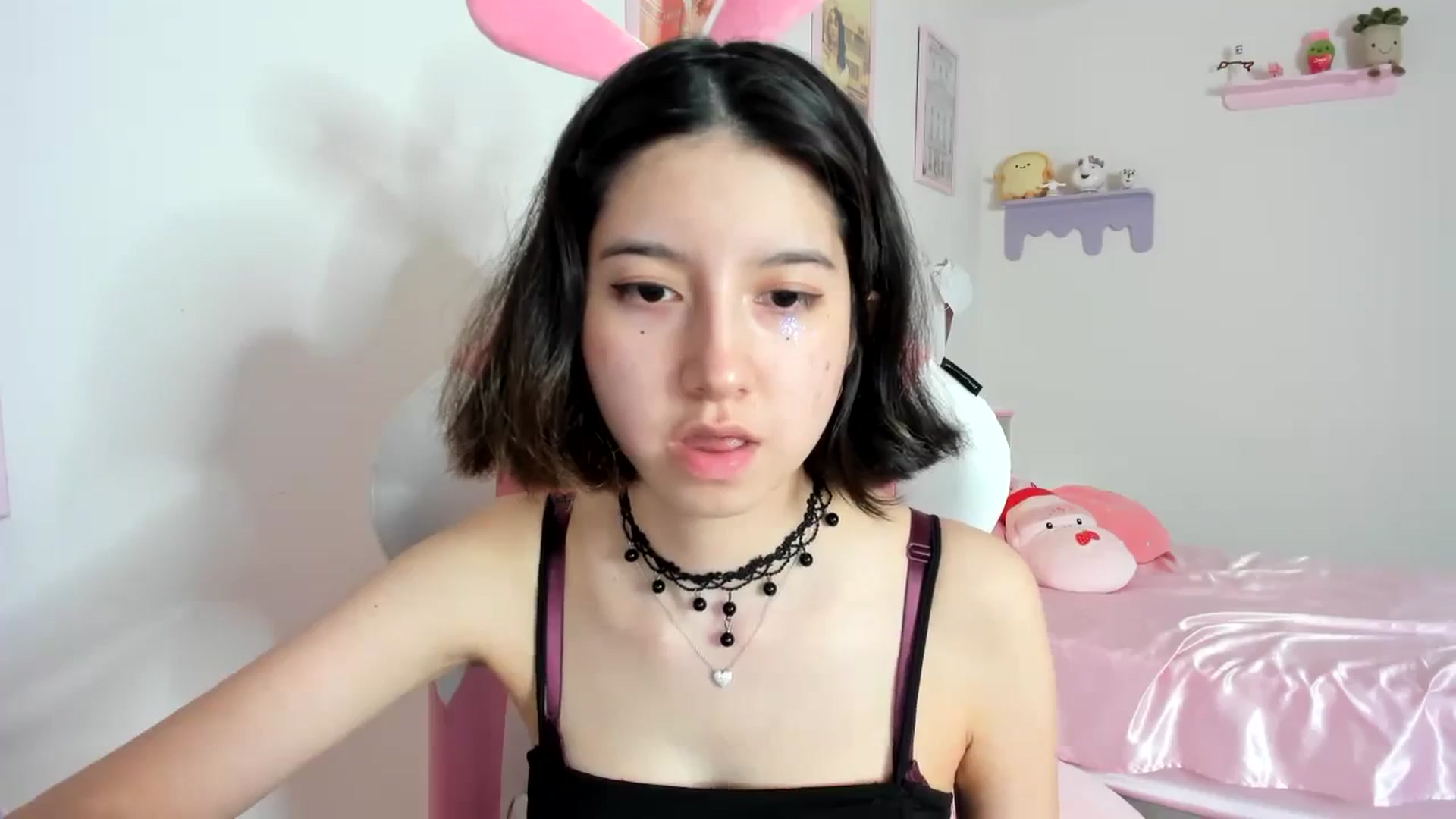 Gallery image thumbnail from Cherrycute666's myfreecams stream on, 09/01/2023, 02:18 image 11 of 20