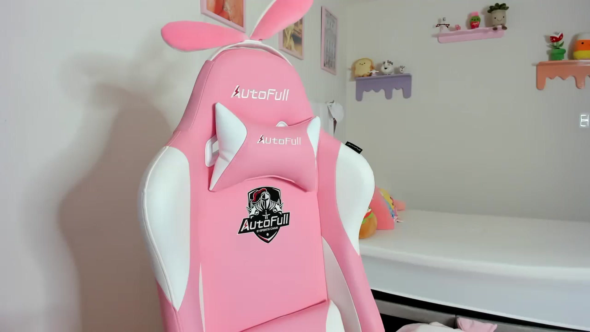 Gallery image thumbnail from Cherrycute666's myfreecams stream on, 09/03/2023, 13:06 image 17 of 20