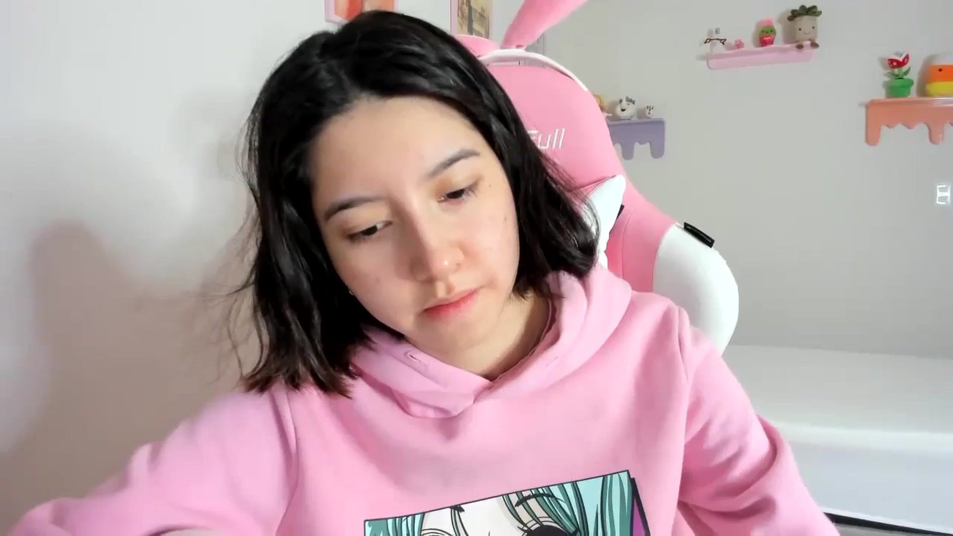 Gallery image thumbnail from Cherrycute666's myfreecams stream on, 09/03/2023, 13:06 image 2 of 20