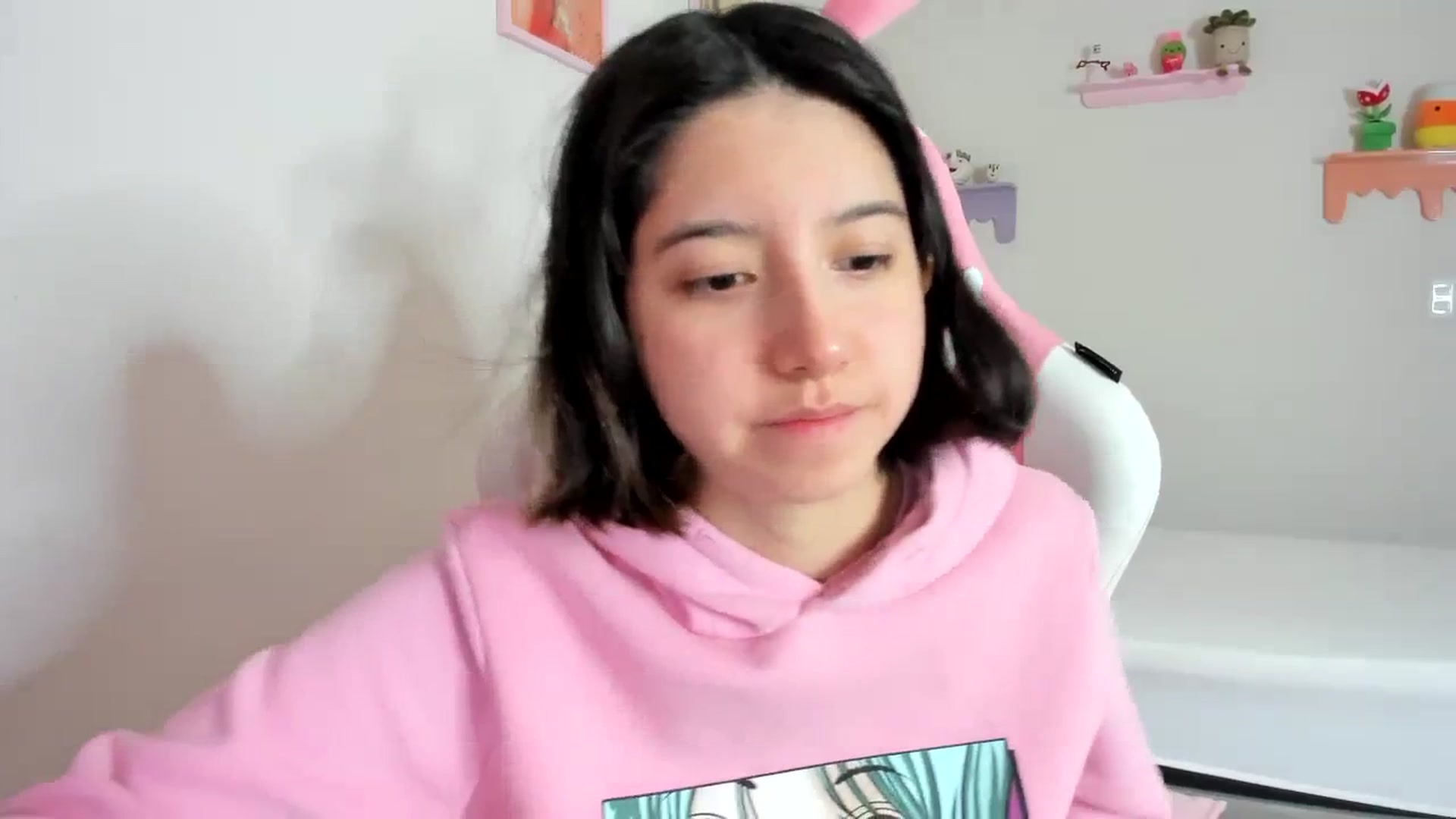 Gallery image thumbnail from Cherrycute666's myfreecams stream on, 09/03/2023, 13:06 image 10 of 20