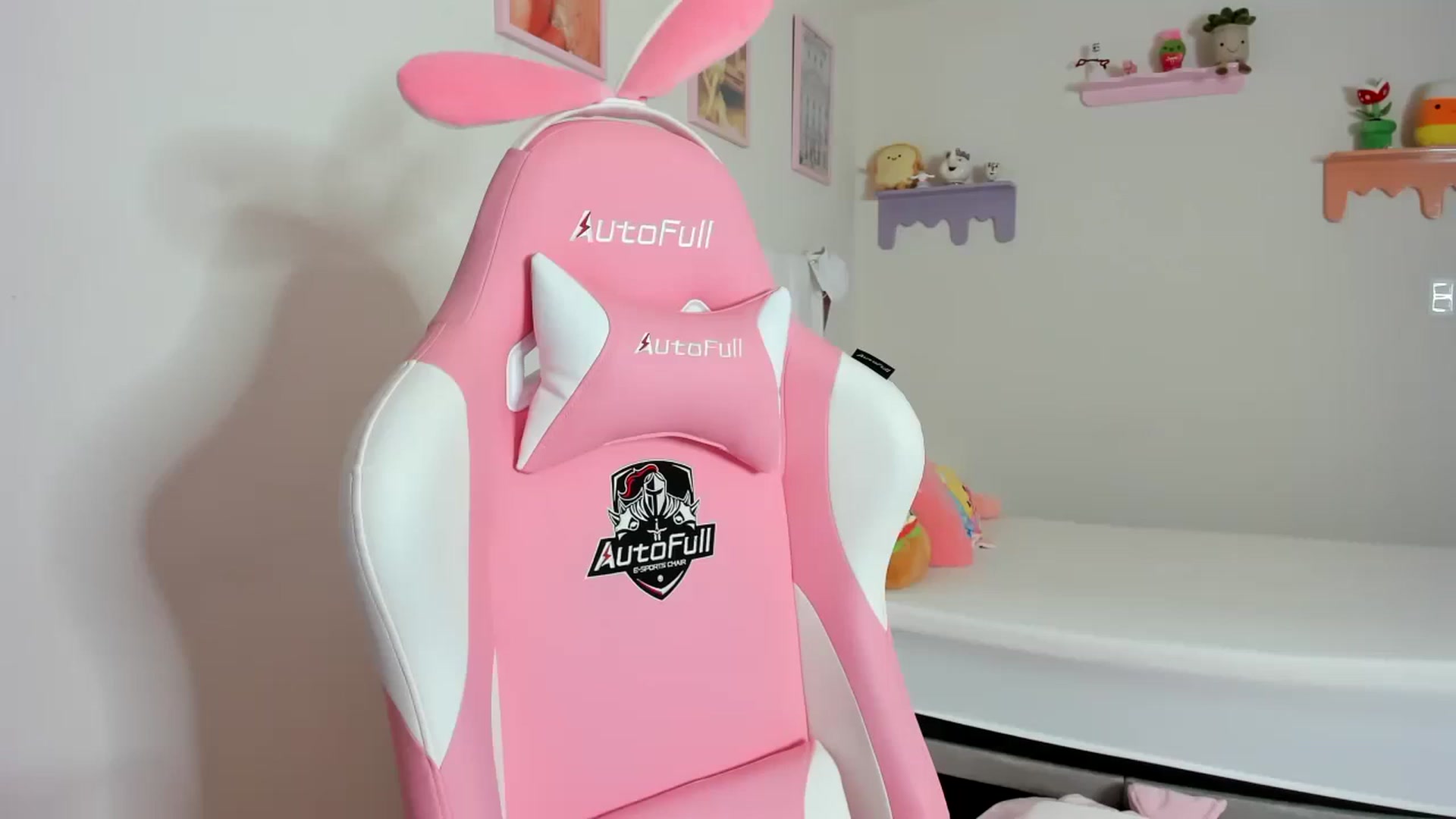 Gallery image thumbnail from Cherrycute666's myfreecams stream on, 09/03/2023, 13:06 image 16 of 20