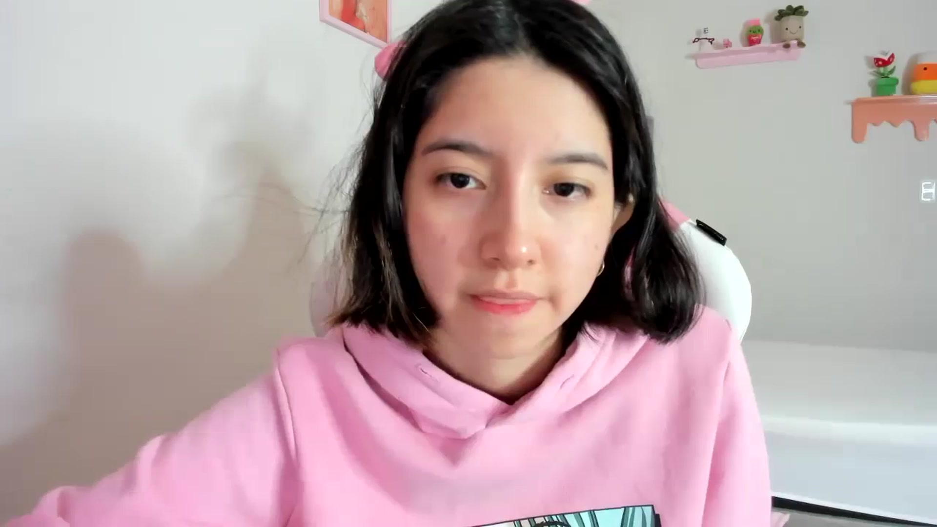 Gallery image thumbnail from Cherrycute666's myfreecams stream on, 09/03/2023, 13:06 image 9 of 20