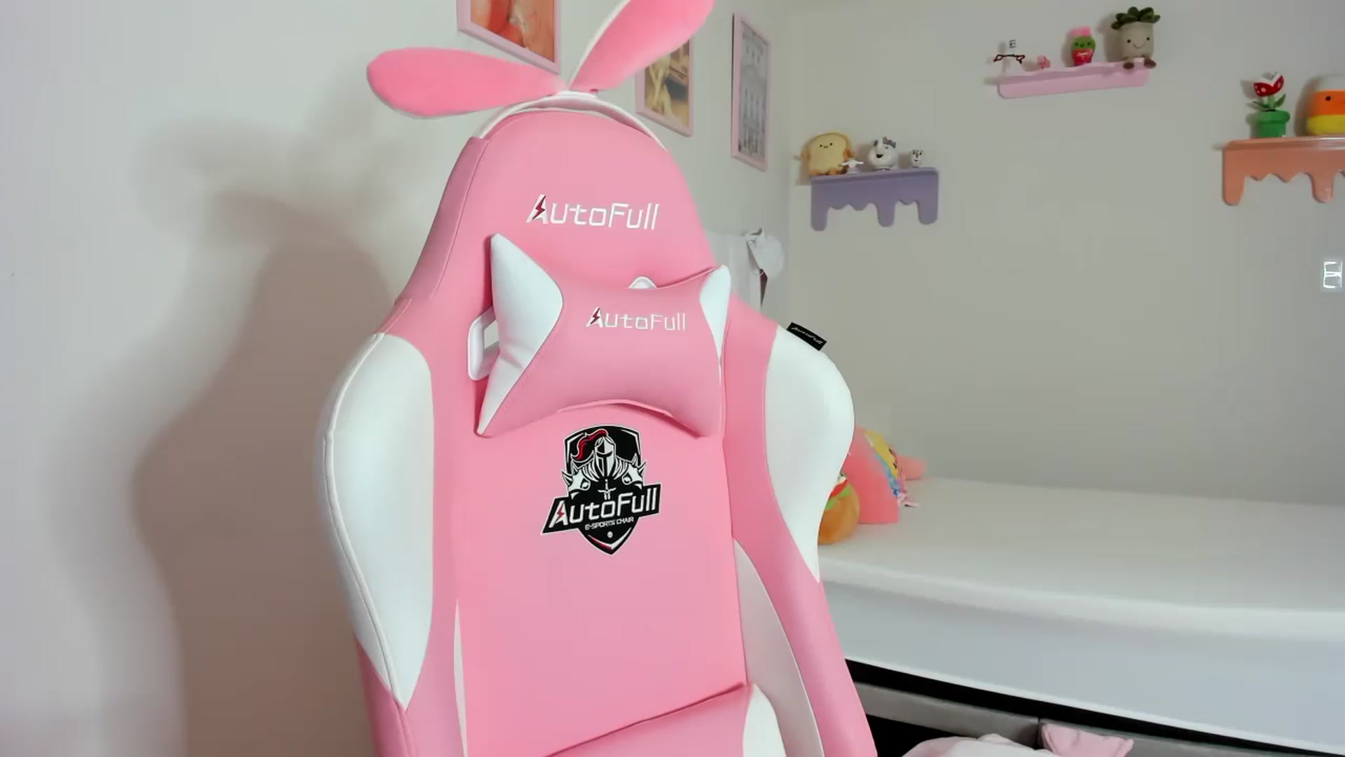 Gallery image thumbnail from Cherrycute666's myfreecams stream on, 09/03/2023, 13:06 image 18 of 20